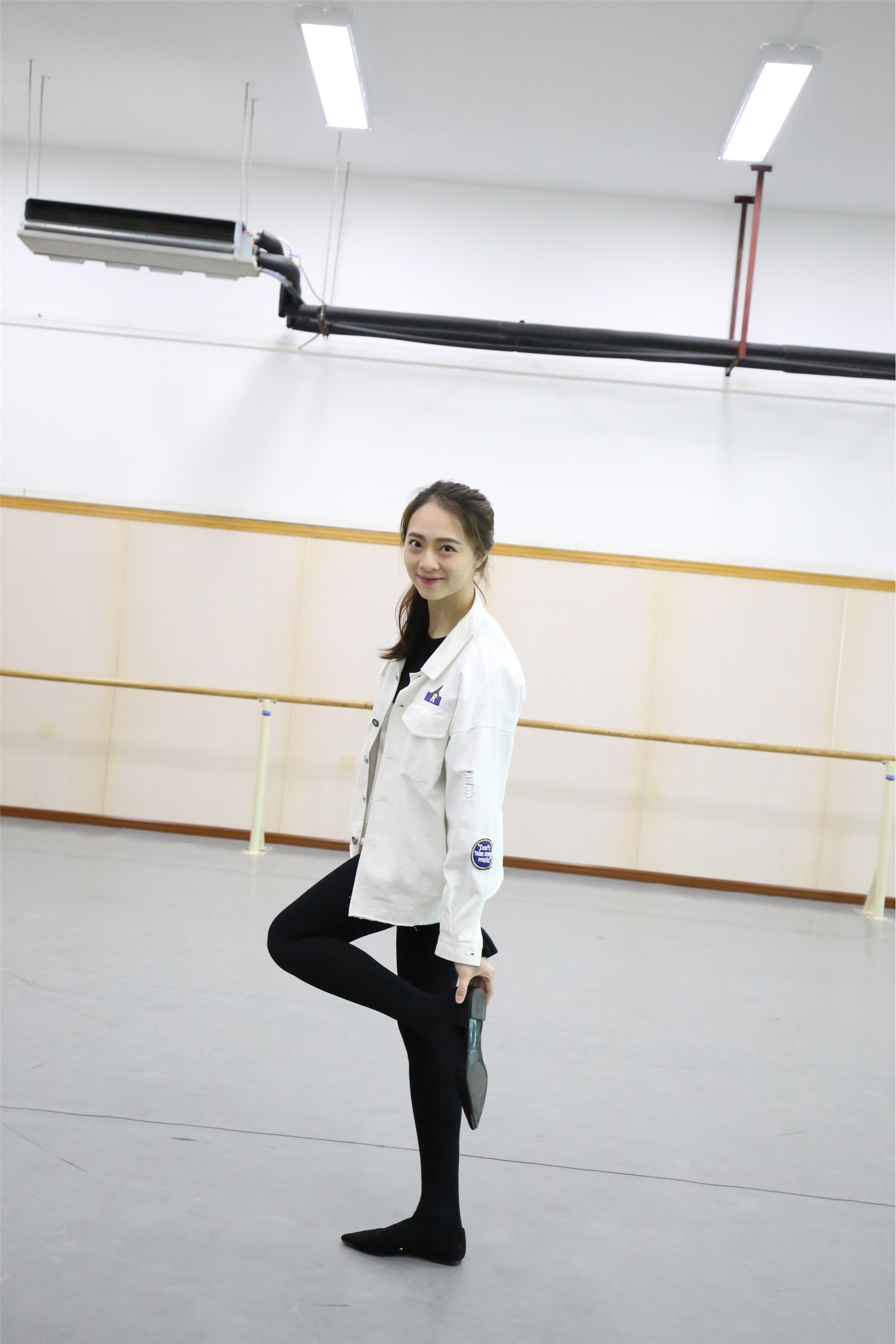 大西瓜美女图片 Z2-1 衬黑厚丝600p5