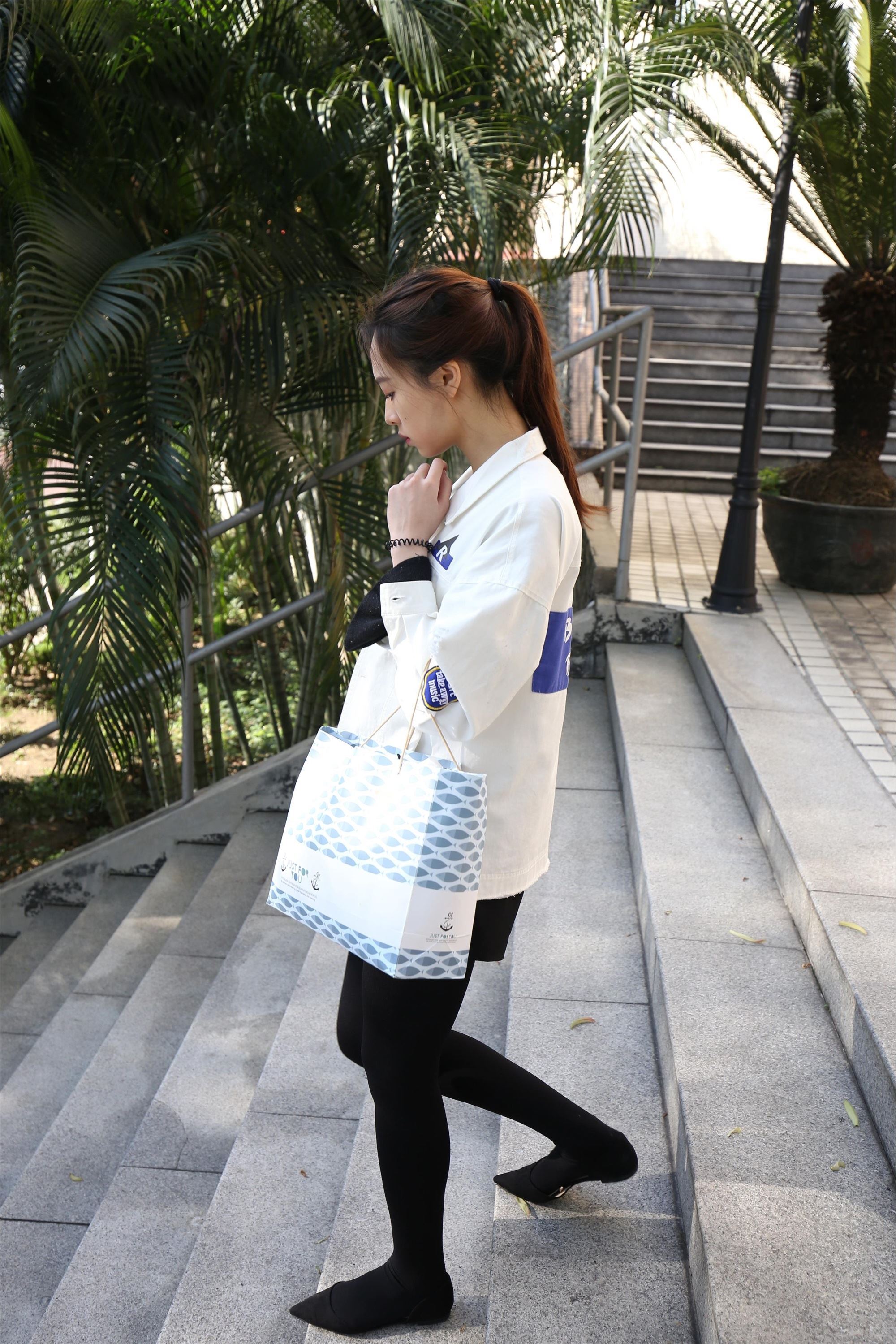 大西瓜美女图片 Z2-1 衬黑厚丝600p5