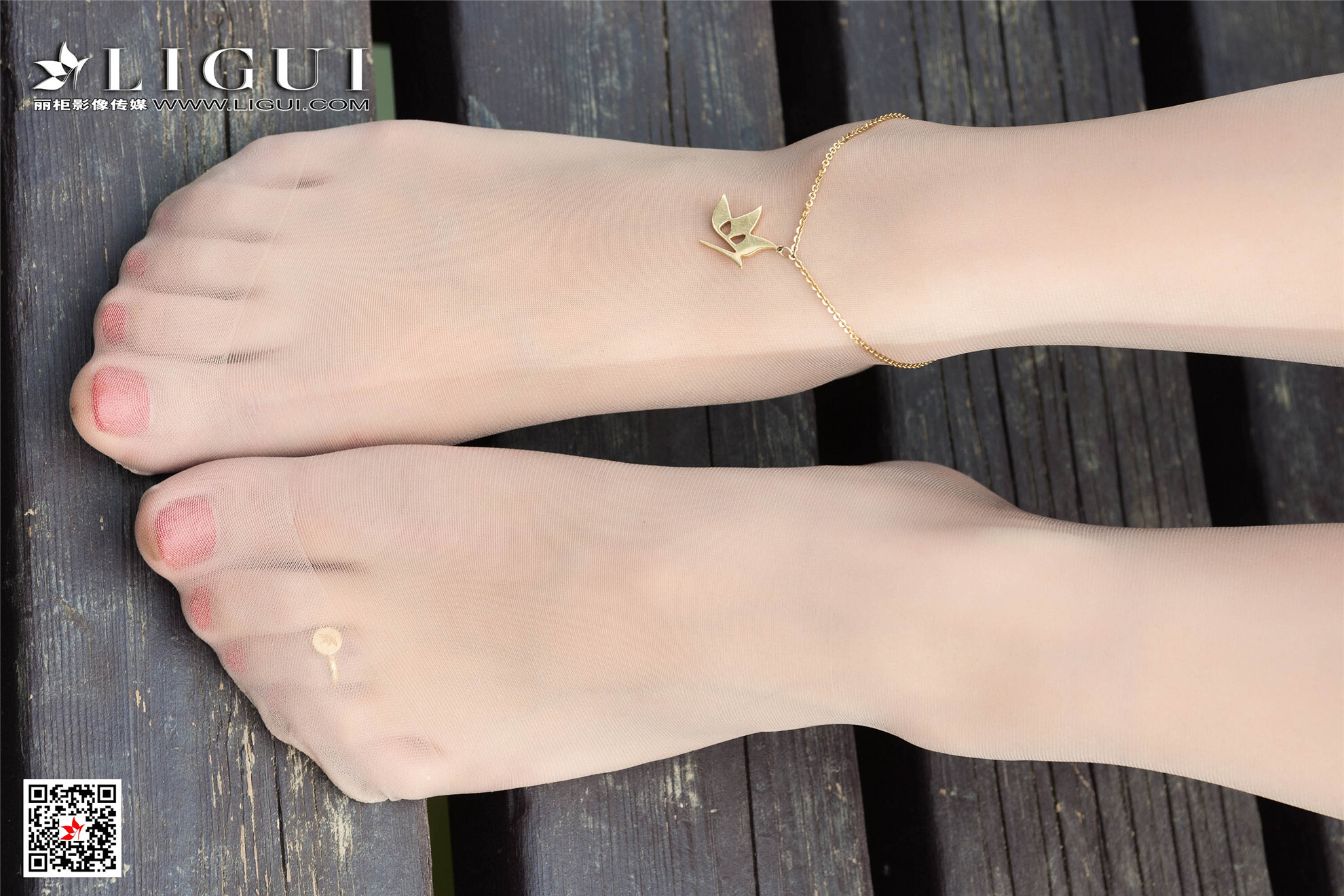 Ligui丽柜 2019.09.30《职场新秀》汐汐- 青青河边草