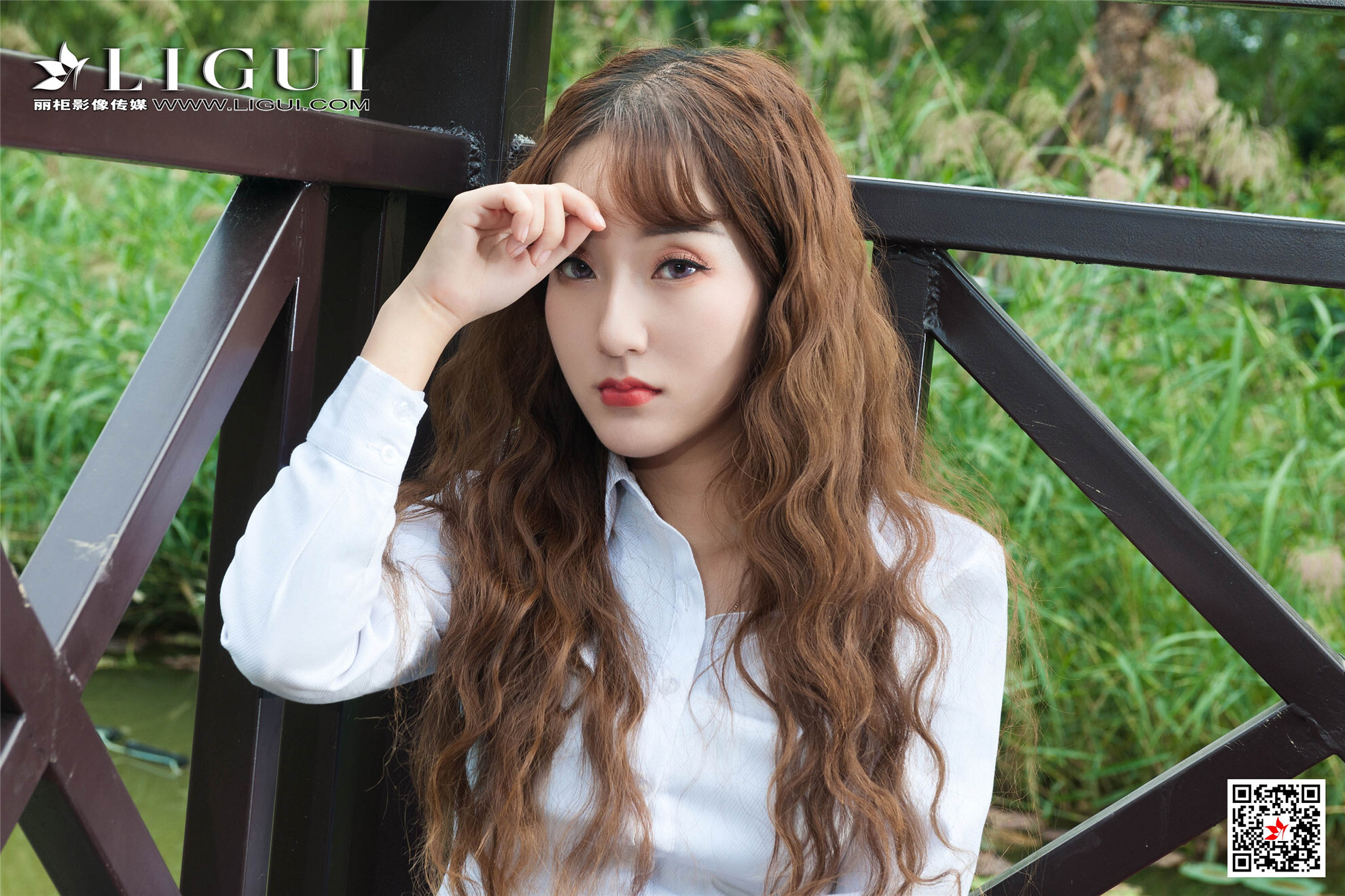 Ligui丽柜 2019.09.30《职场新秀》汐汐- 青青河边草