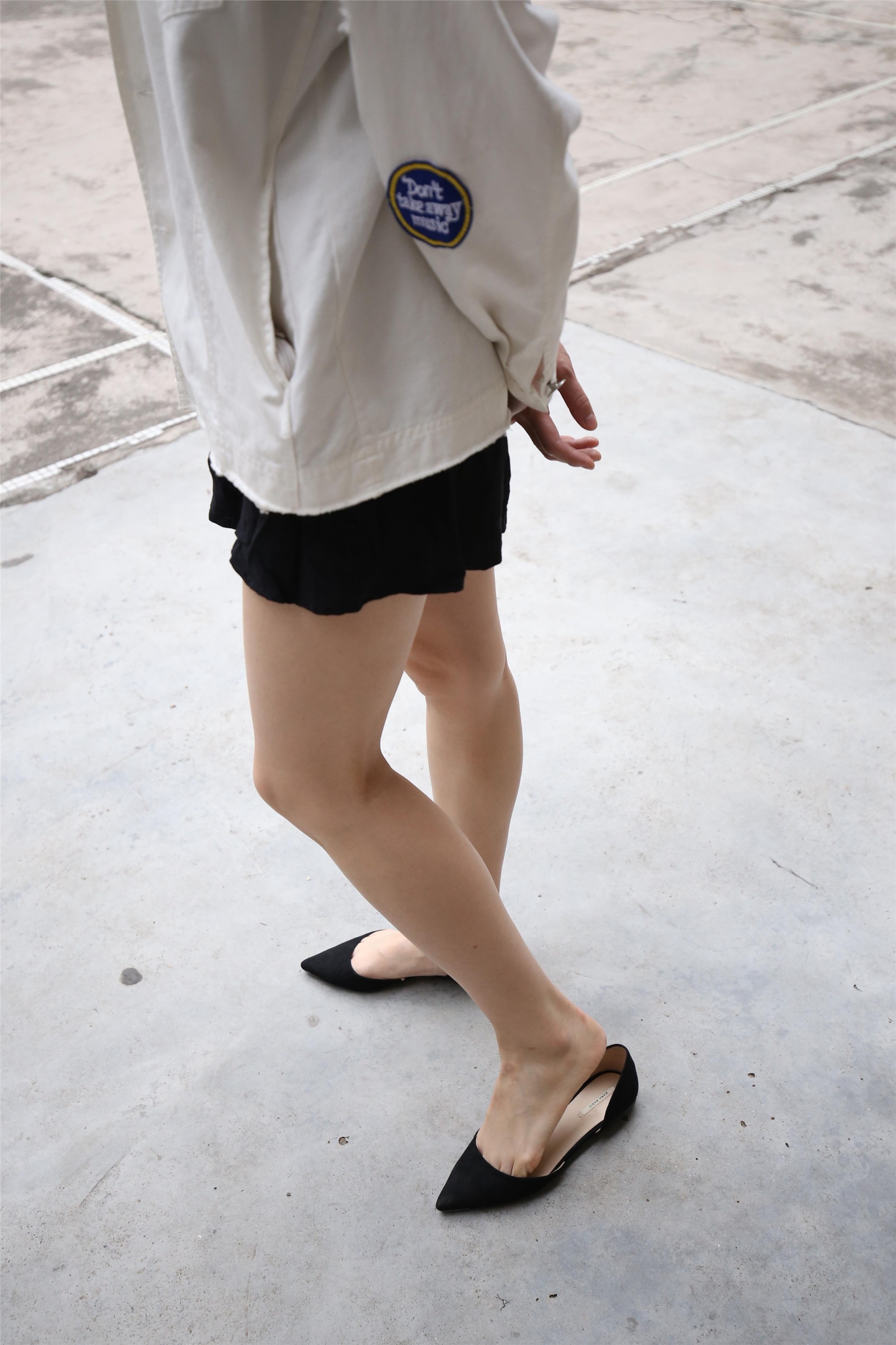 大西瓜美女图片 Z2-3 衫裸足561p1