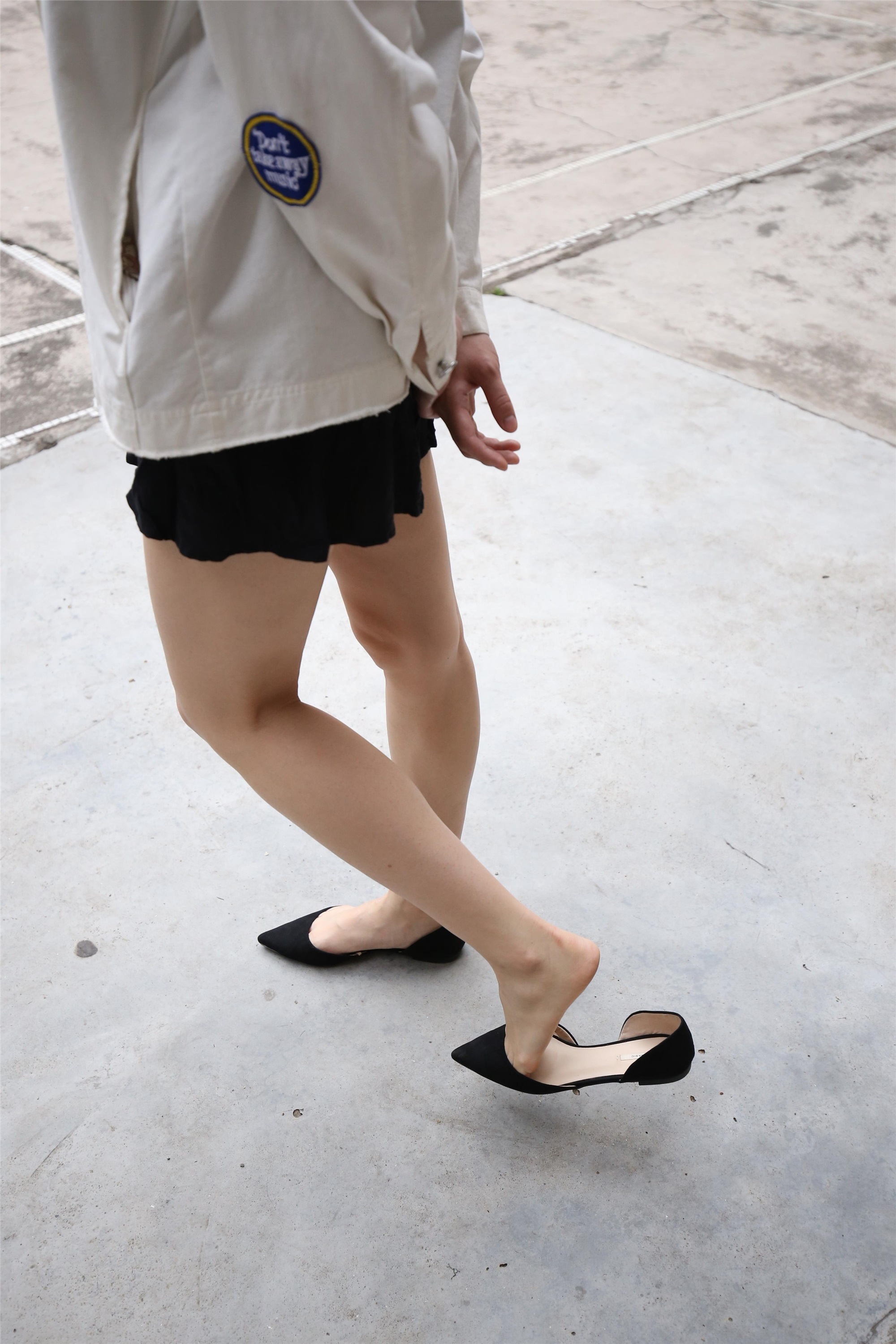 大西瓜美女图片 Z2-3 衫裸足561p1