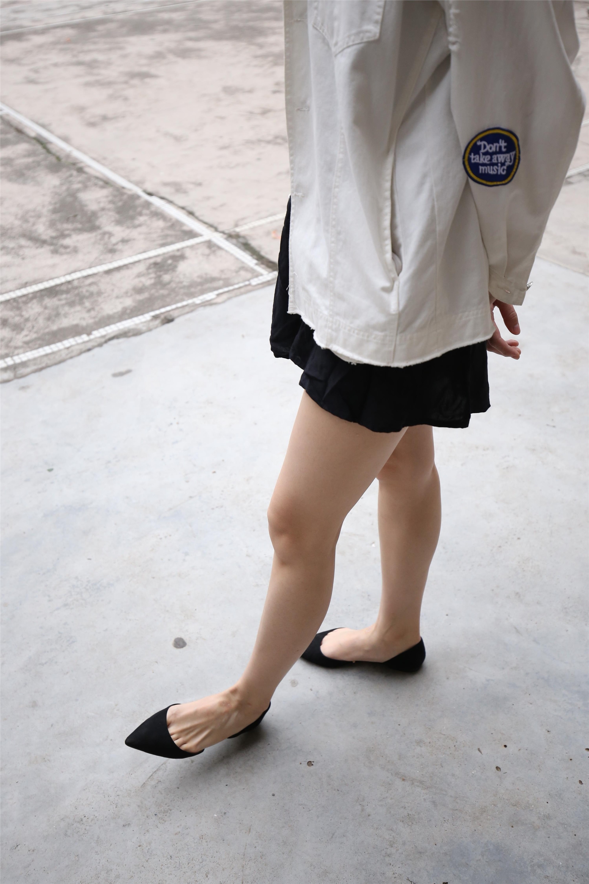 大西瓜美女图片 Z2-3 衫裸足561p1