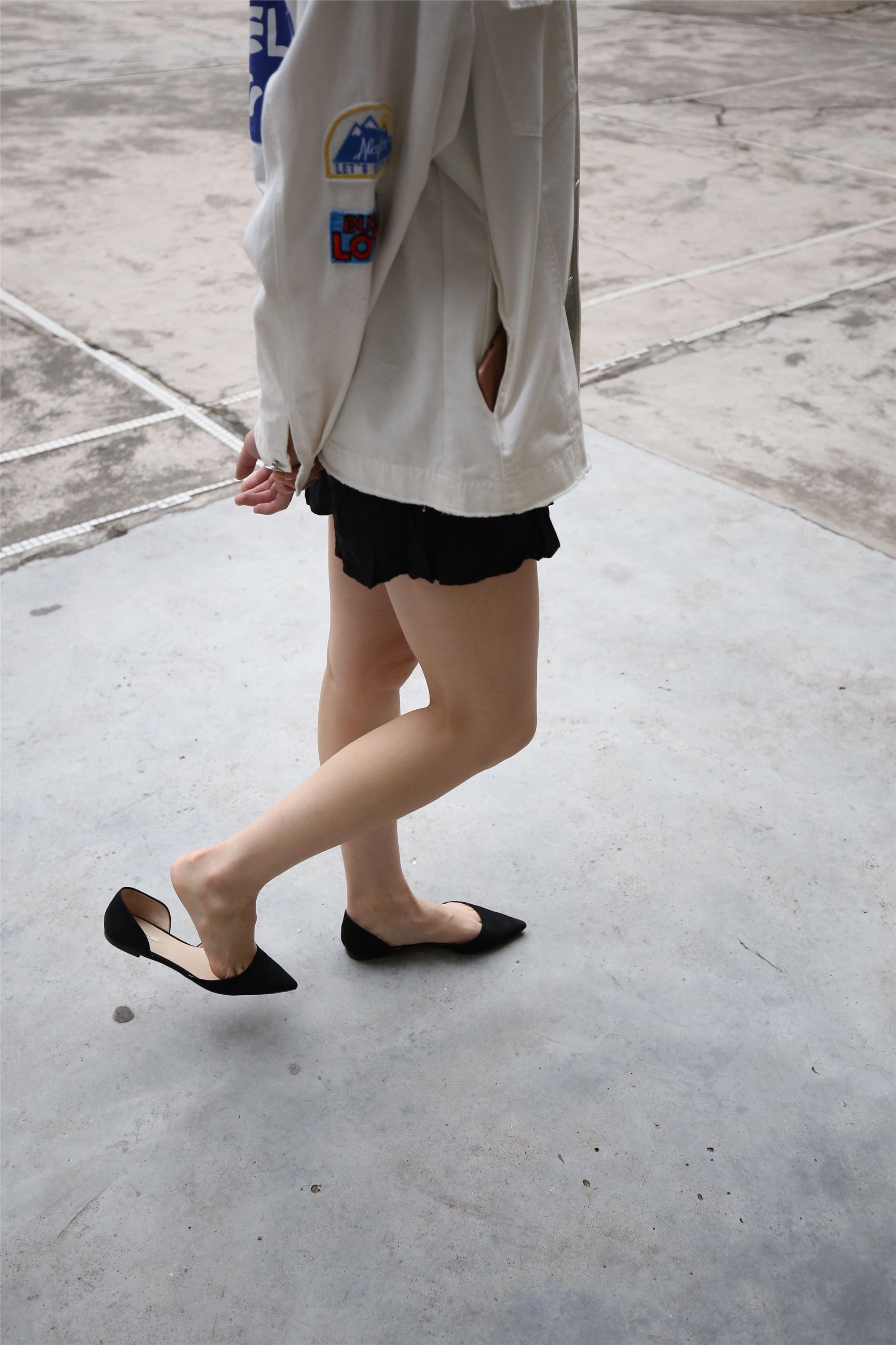 大西瓜美女图片 Z2-3 衫裸足561p1