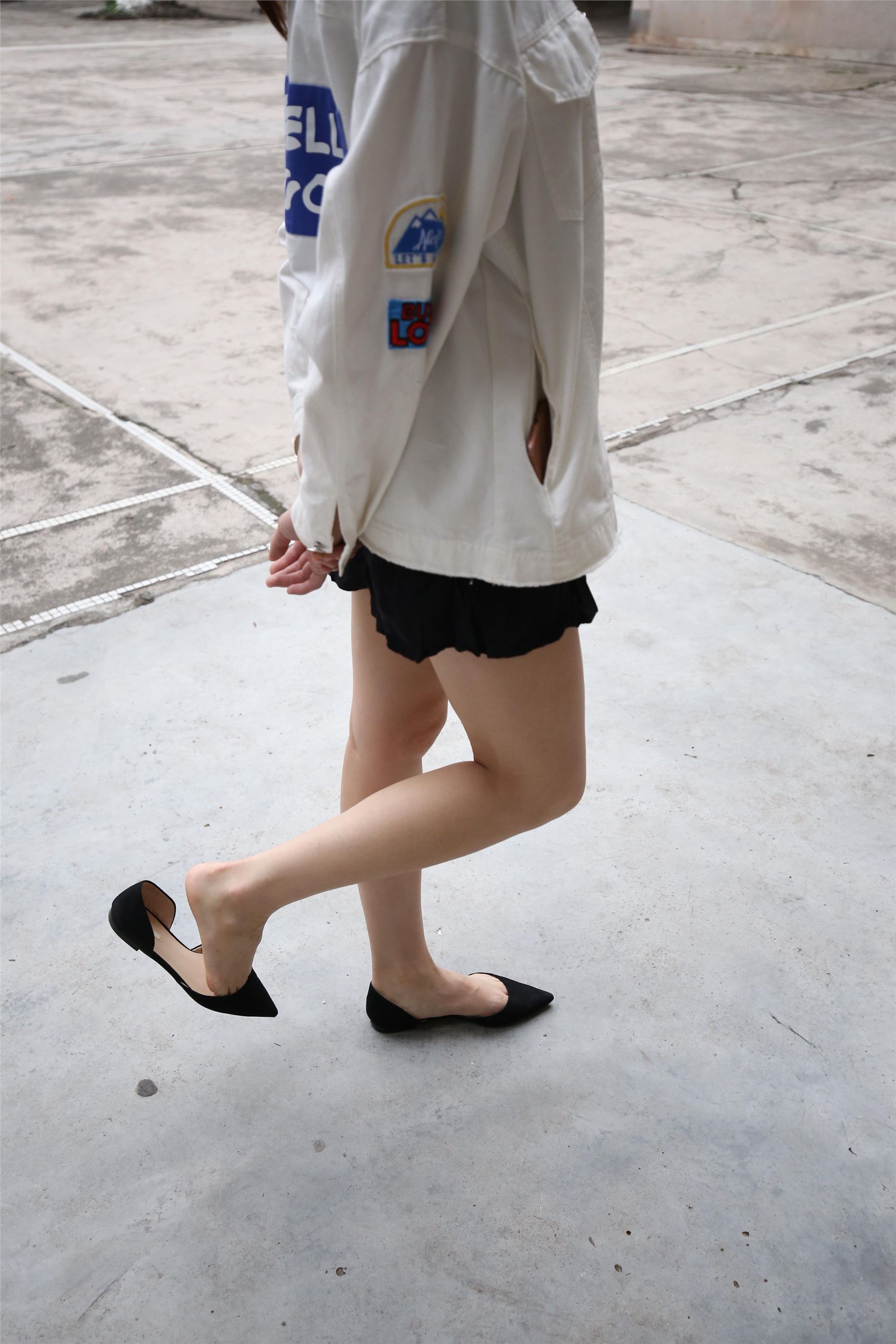 大西瓜美女图片 Z2-3 衫裸足561p1