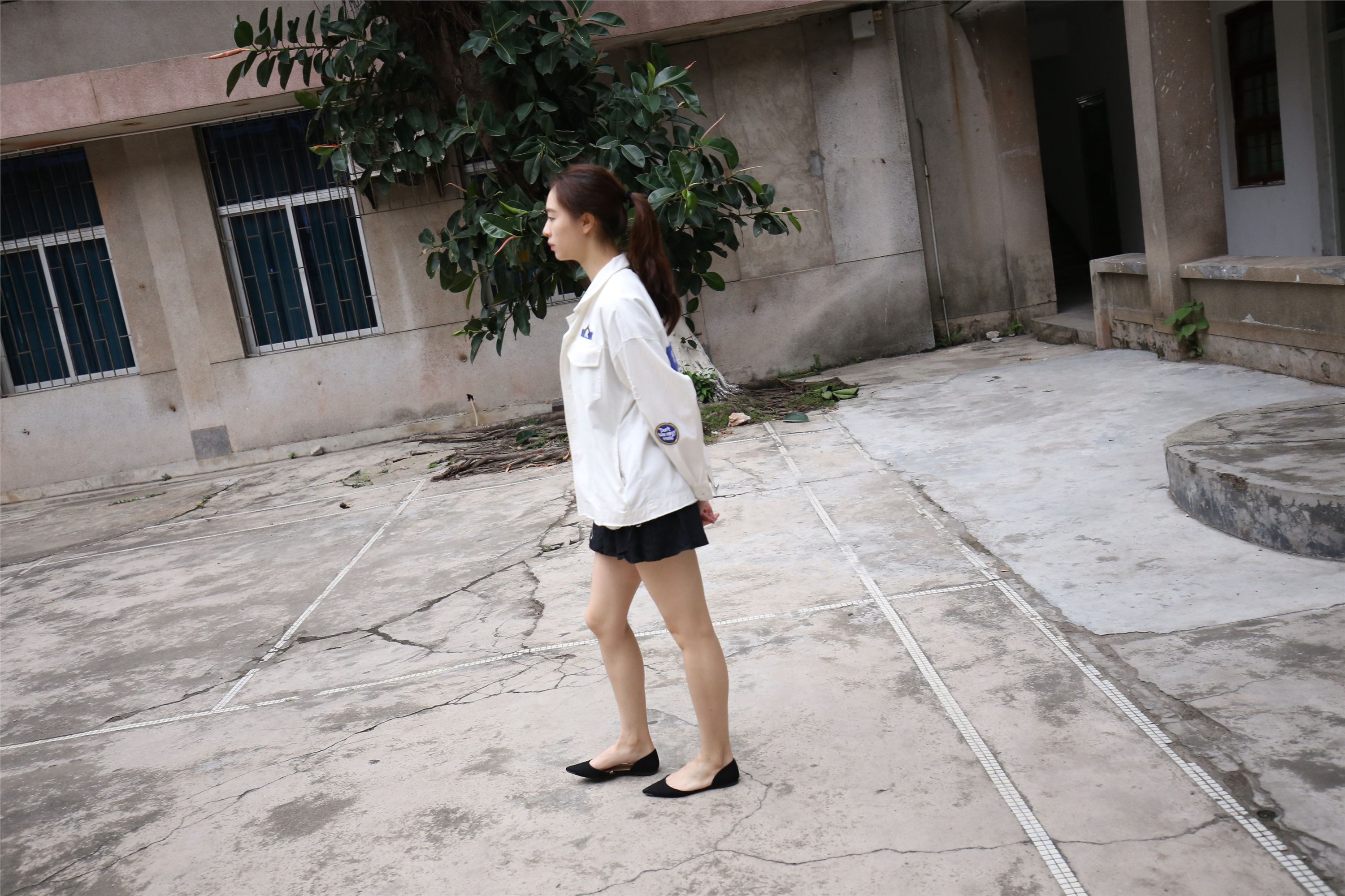 大西瓜美女图片 Z2-3 衫裸足561p1