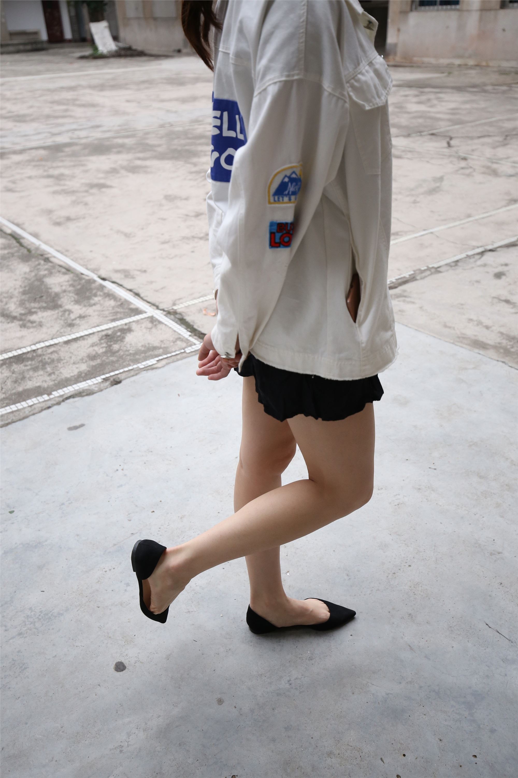 大西瓜美女图片 Z2-3 衫裸足561p1