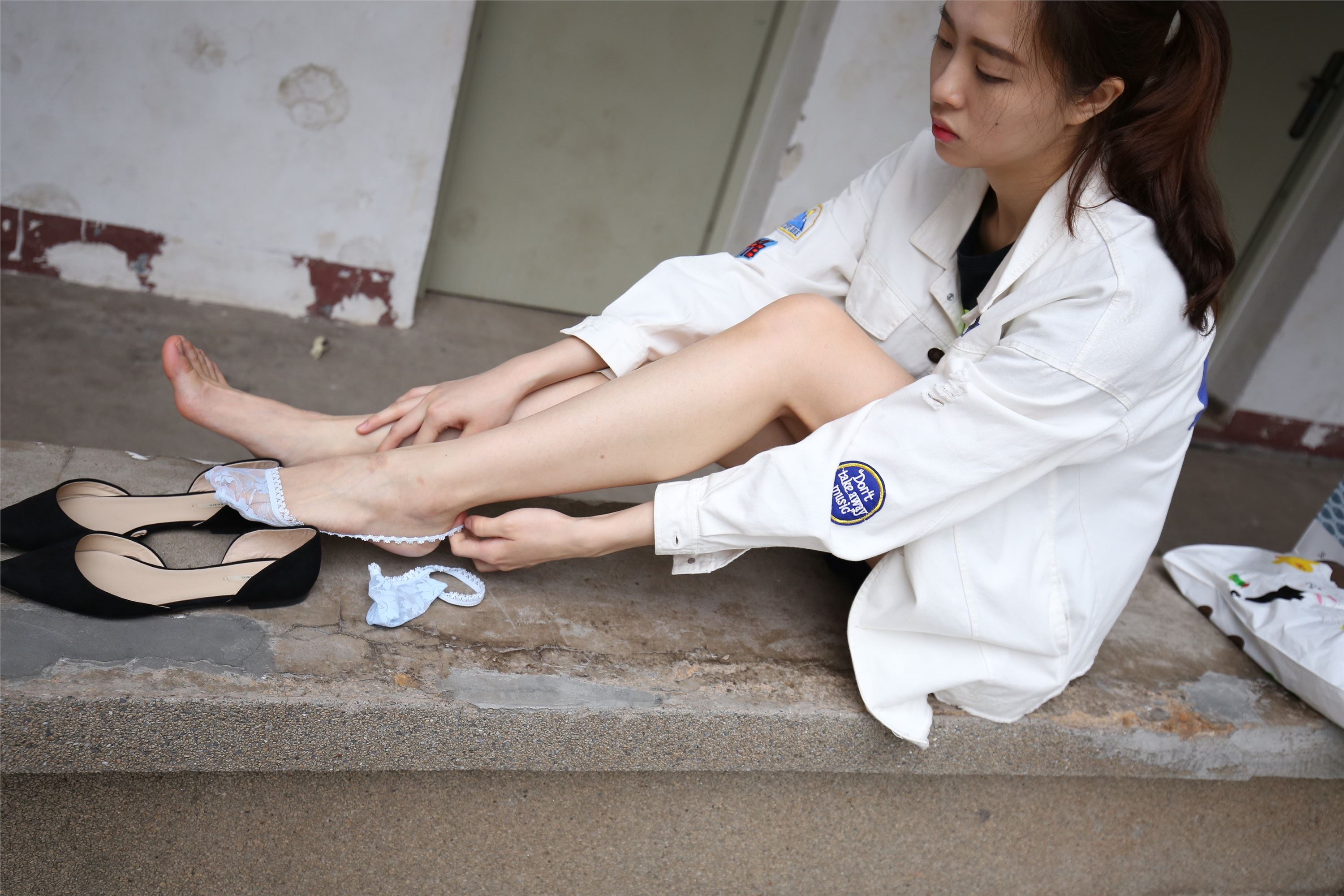 大西瓜美女图片 Z2-3 衫裸足561p1