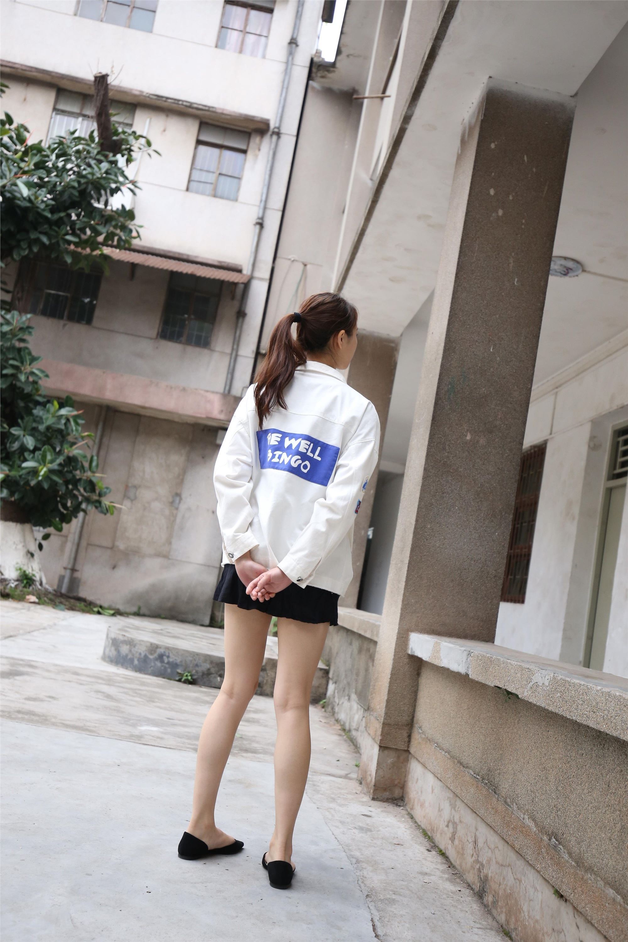 大西瓜美女图片 Z2-3 衫裸足561p1