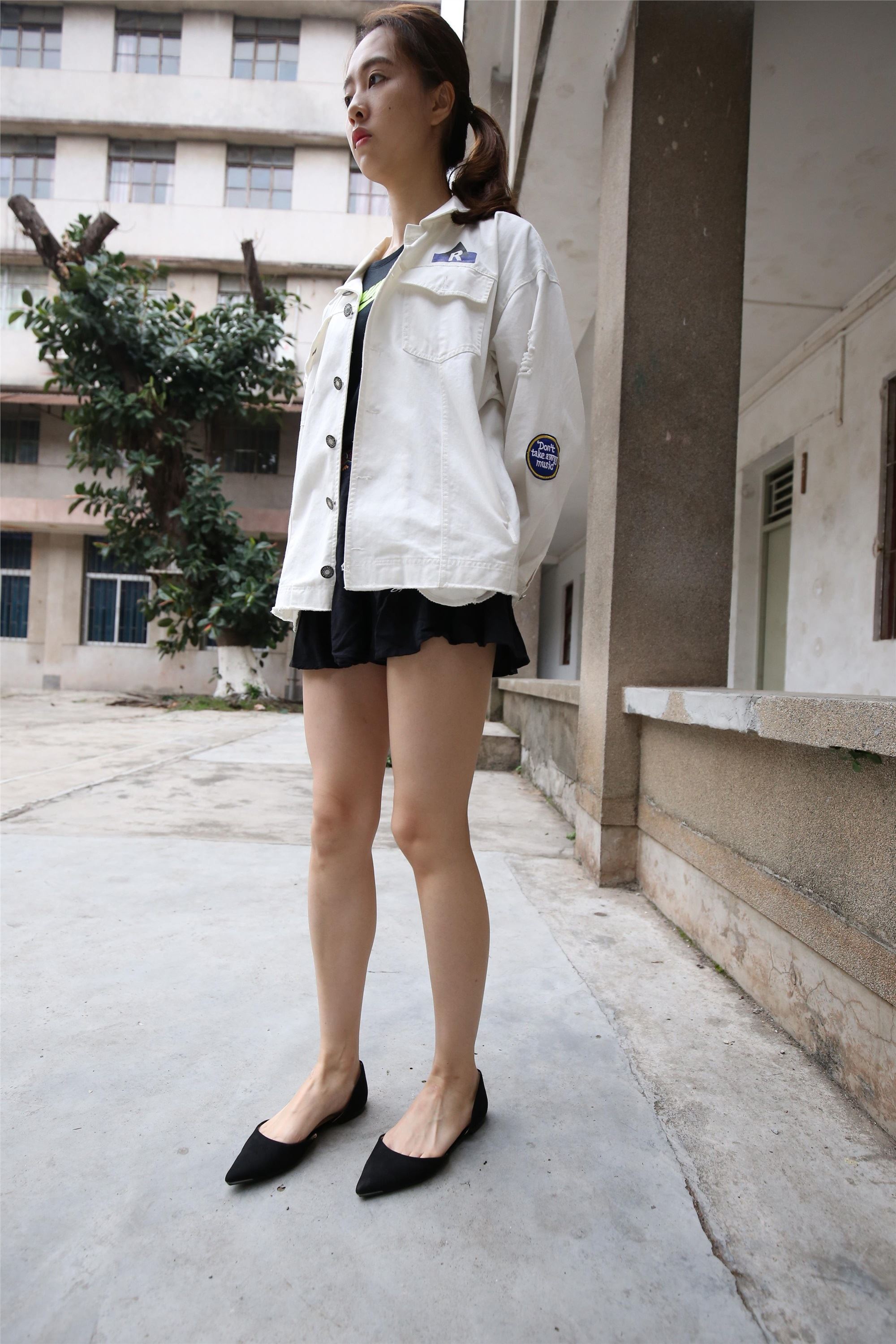 大西瓜美女图片 Z2-3 衫裸足561p1