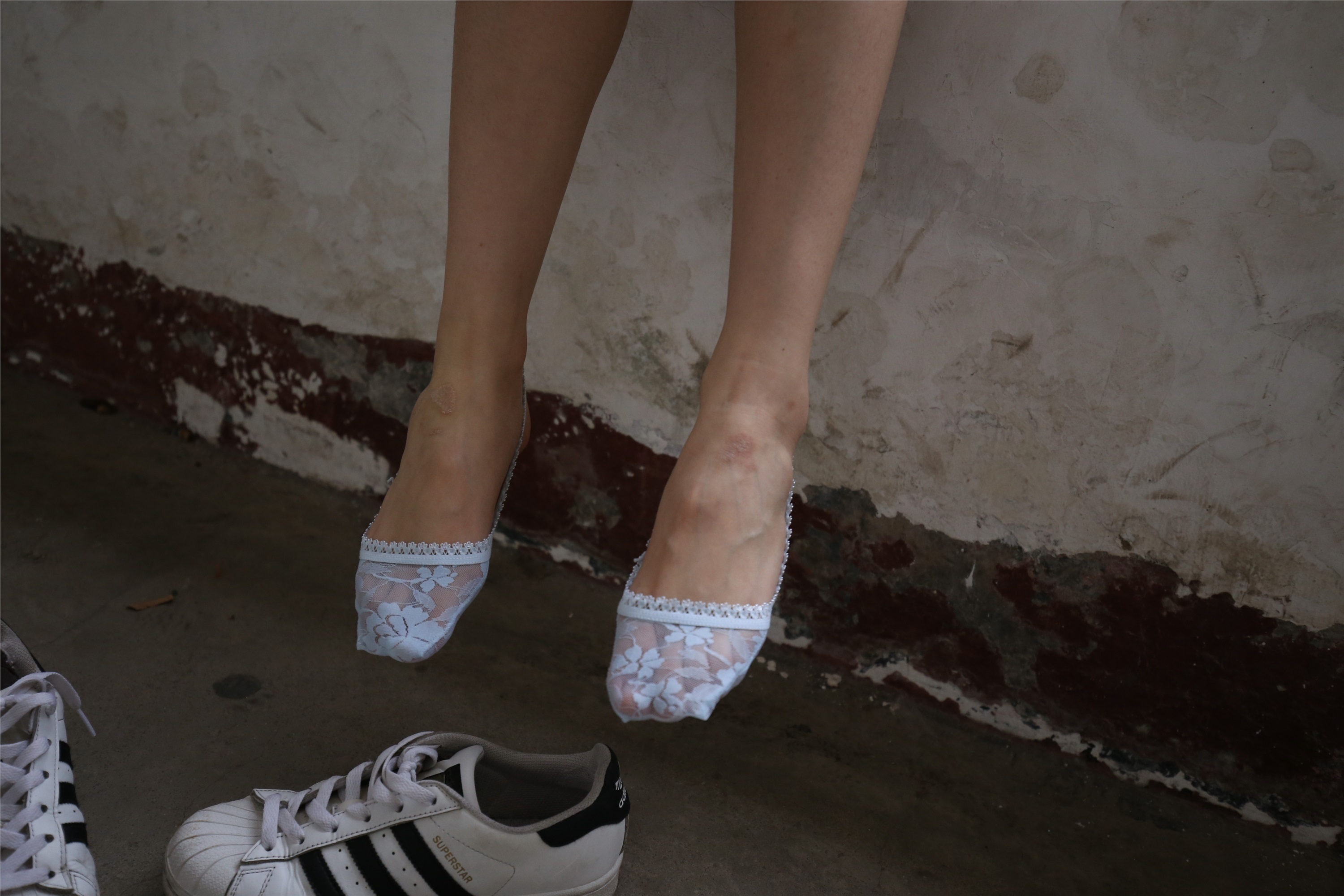 大西瓜美女图片 Z2-3 衫裸足561p2