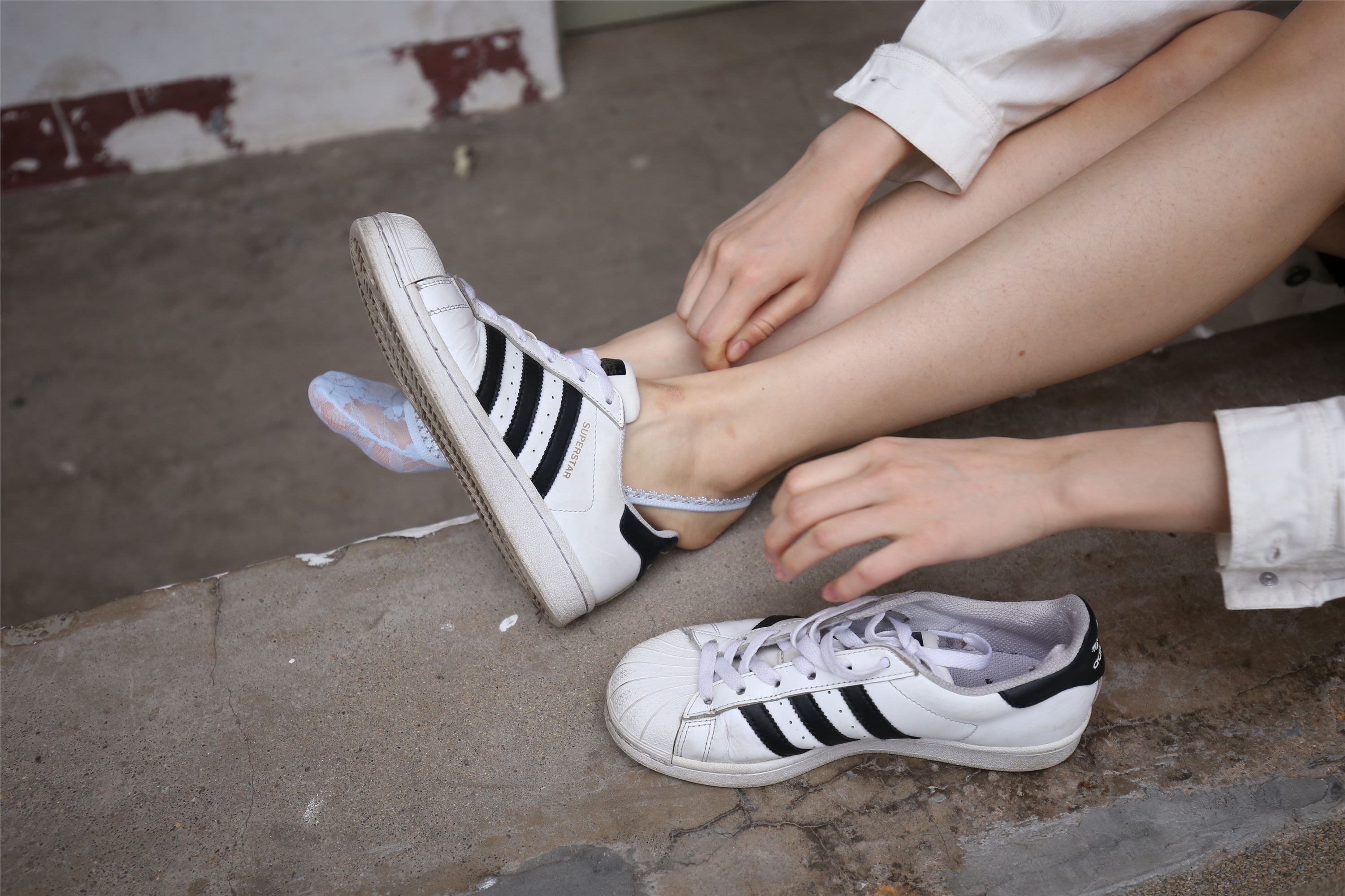 大西瓜美女图片 Z2-3 衫裸足561p2