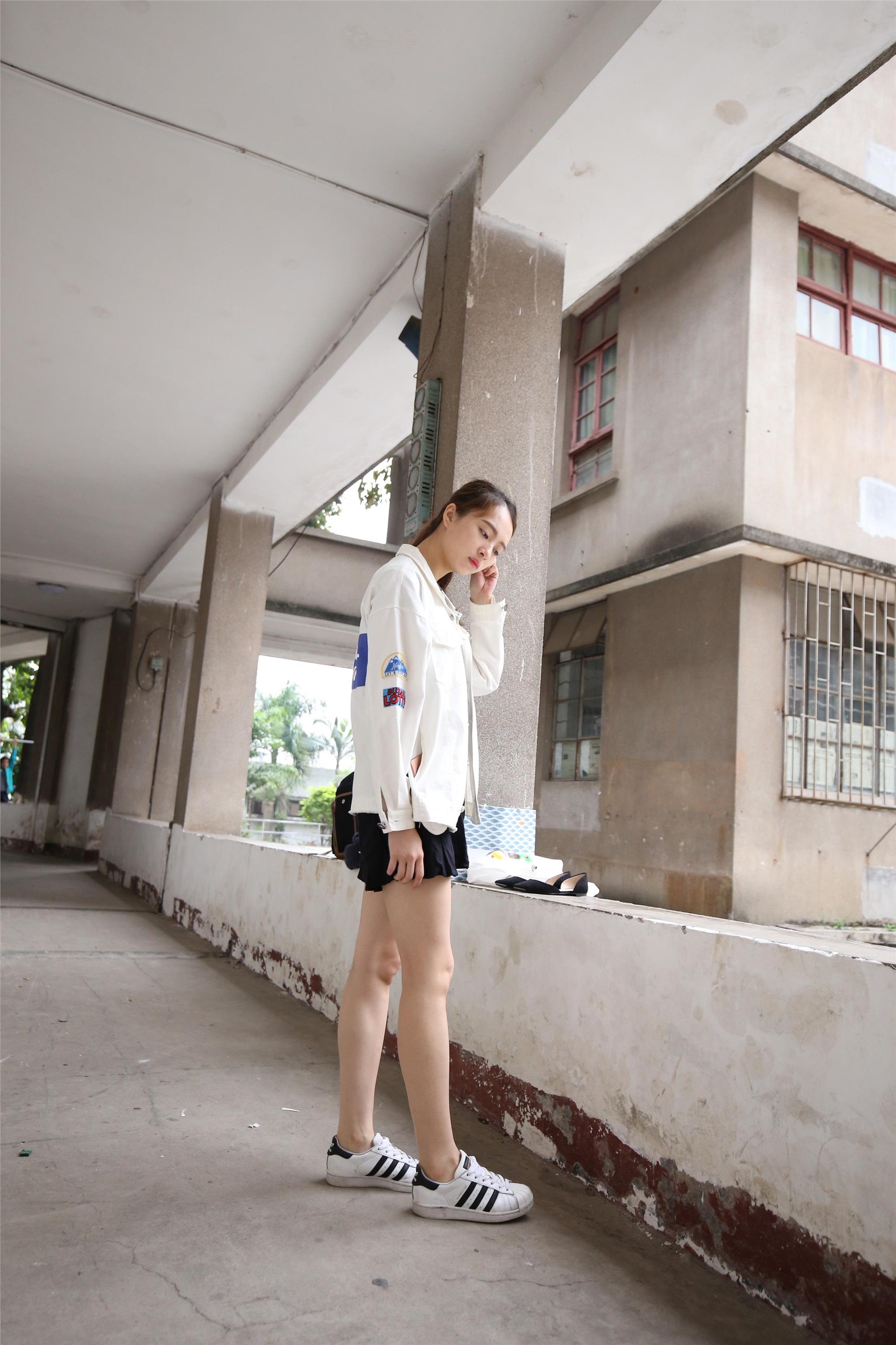 大西瓜美女图片 Z2-3 衫裸足561p2