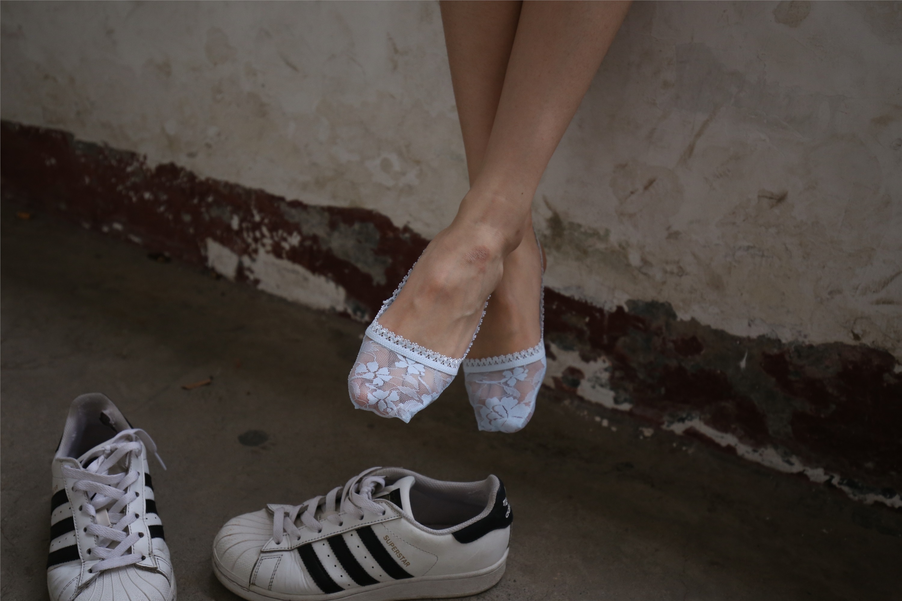 大西瓜美女图片 Z2-3 衫裸足561p2