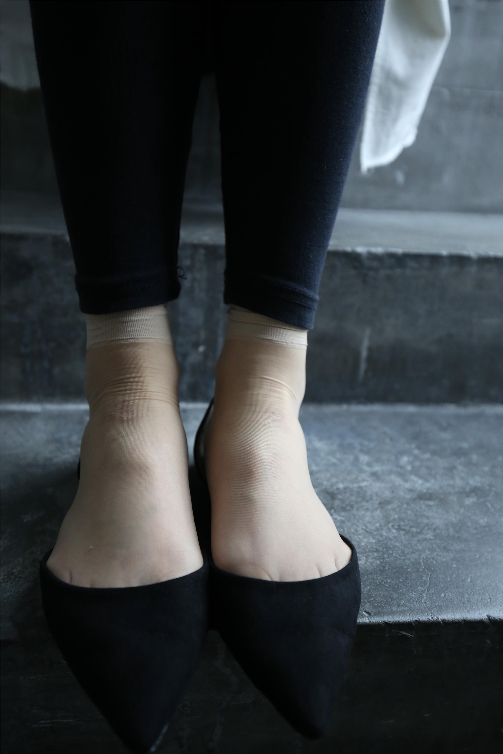 大西瓜美女图片 Z2-4 衬黑长裤107p