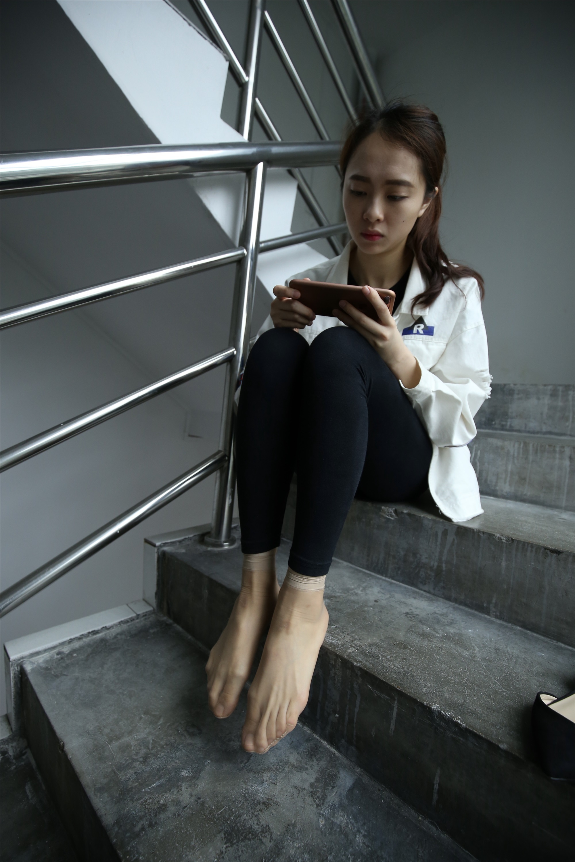 大西瓜美女图片 Z2-4 衬黑长裤107p