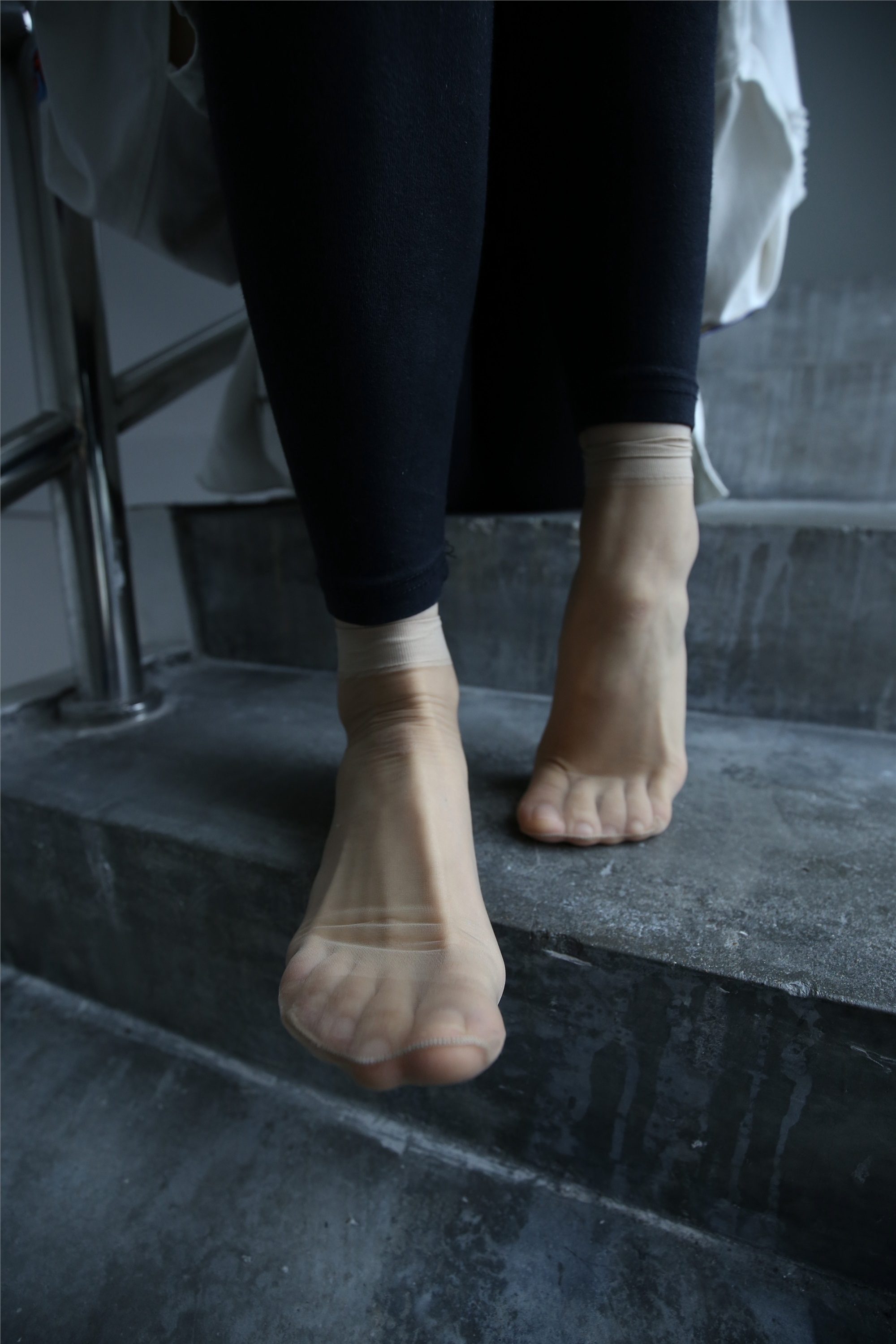 大西瓜美女图片 Z2-4 衬黑长裤107p