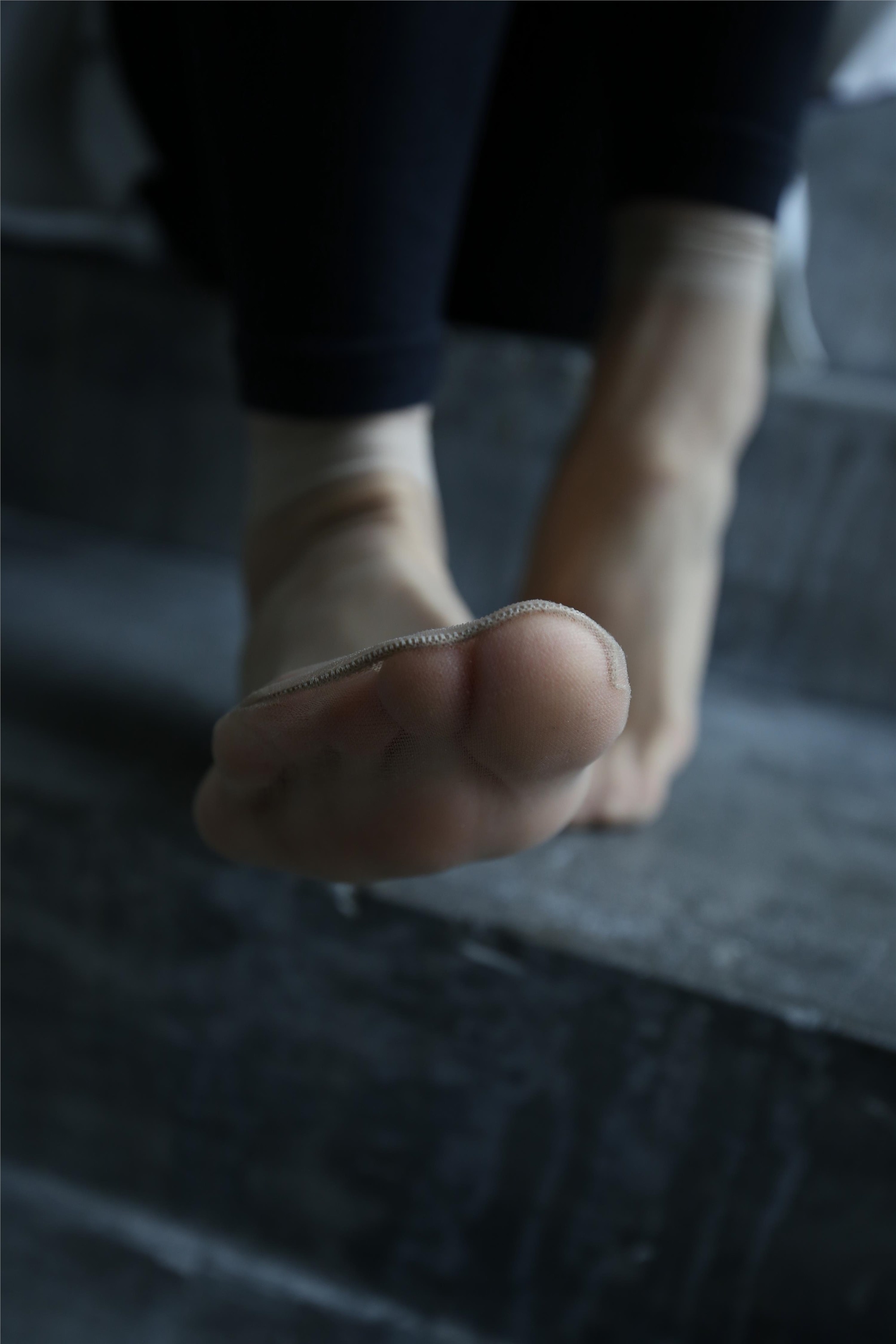 大西瓜美女图片 Z2-4 衬黑长裤107p