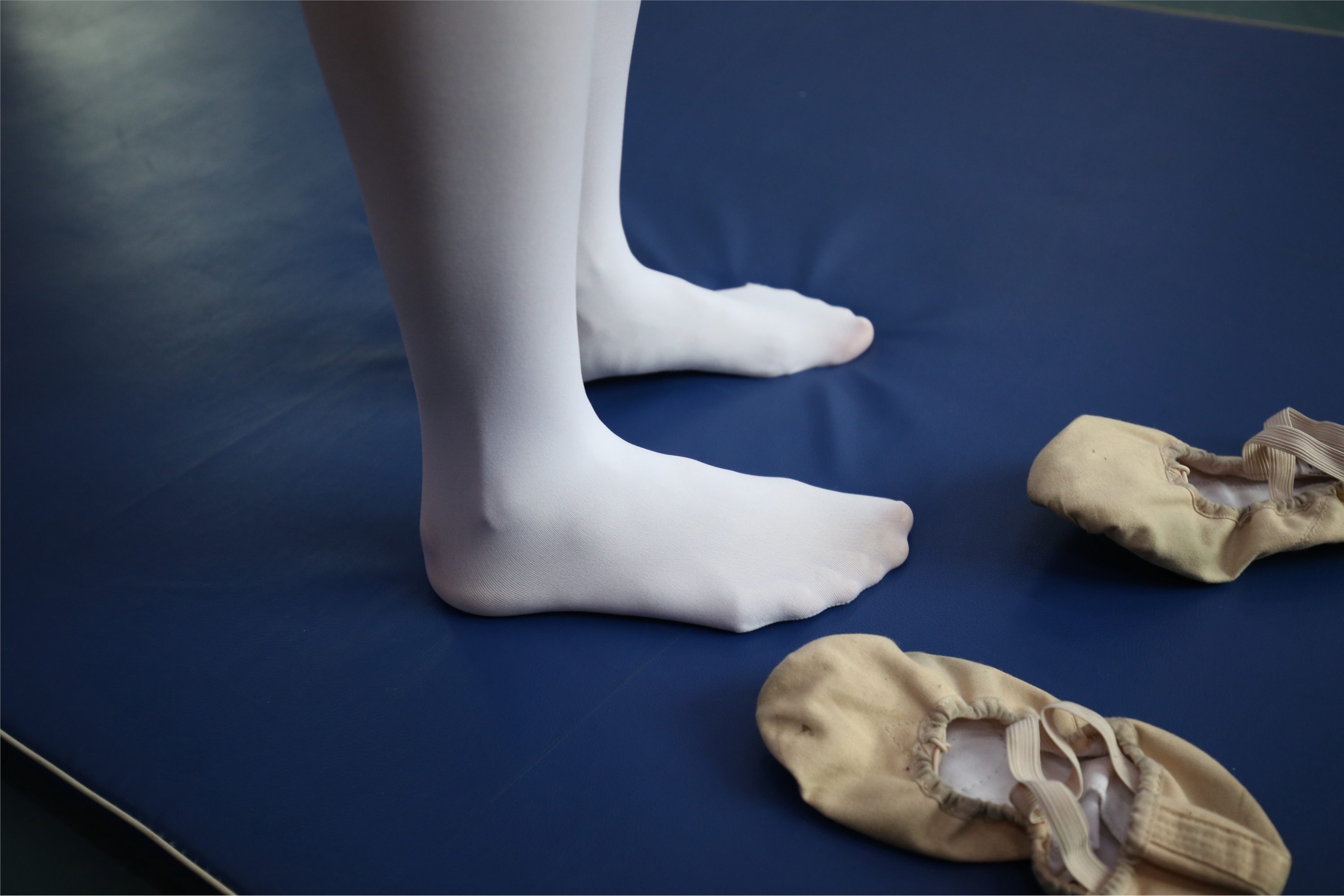 大西瓜美女图片 Z2-5 衬白丝900p1