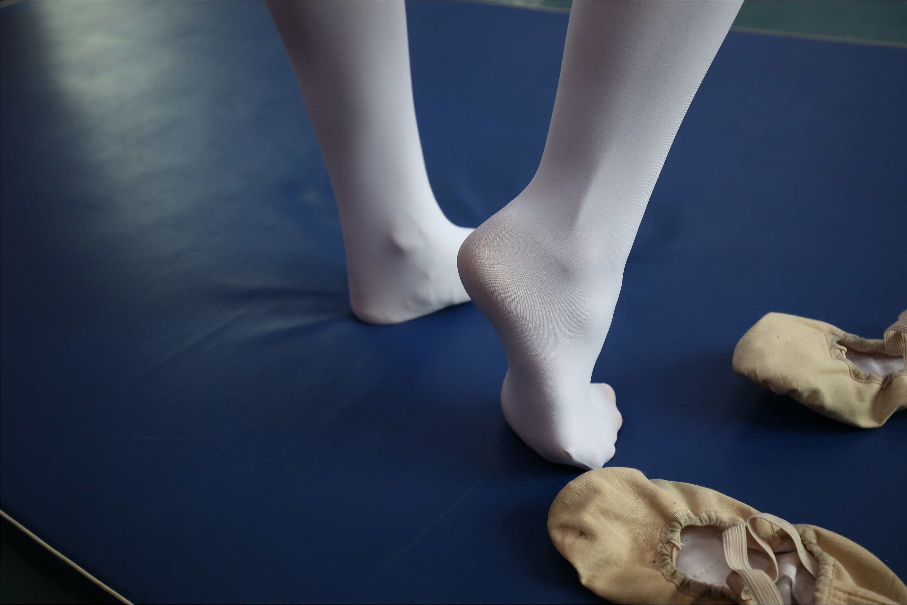 大西瓜美女图片 Z2-5 衬白丝900p1