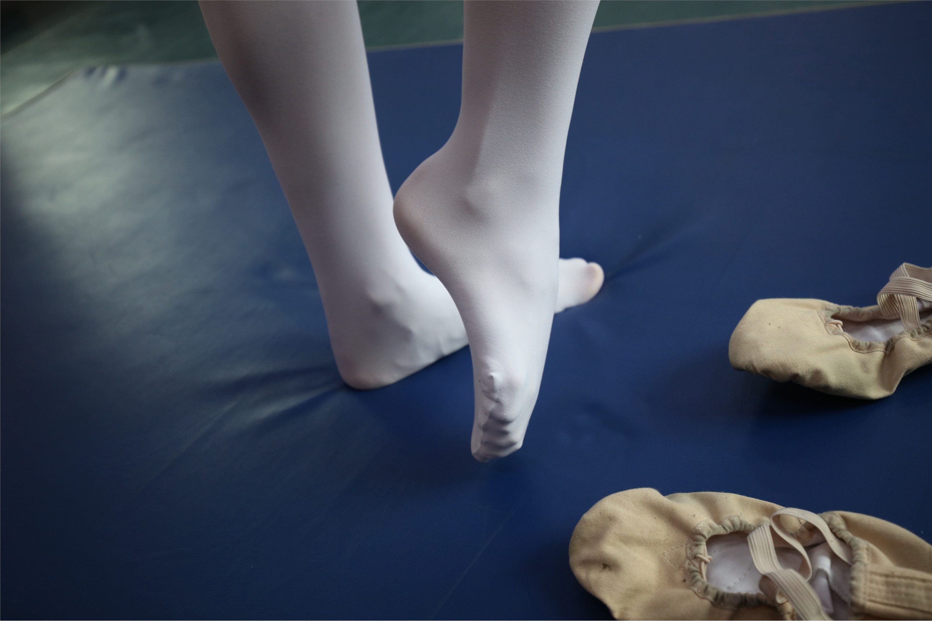 大西瓜美女图片 Z2-5 衬白丝900p1