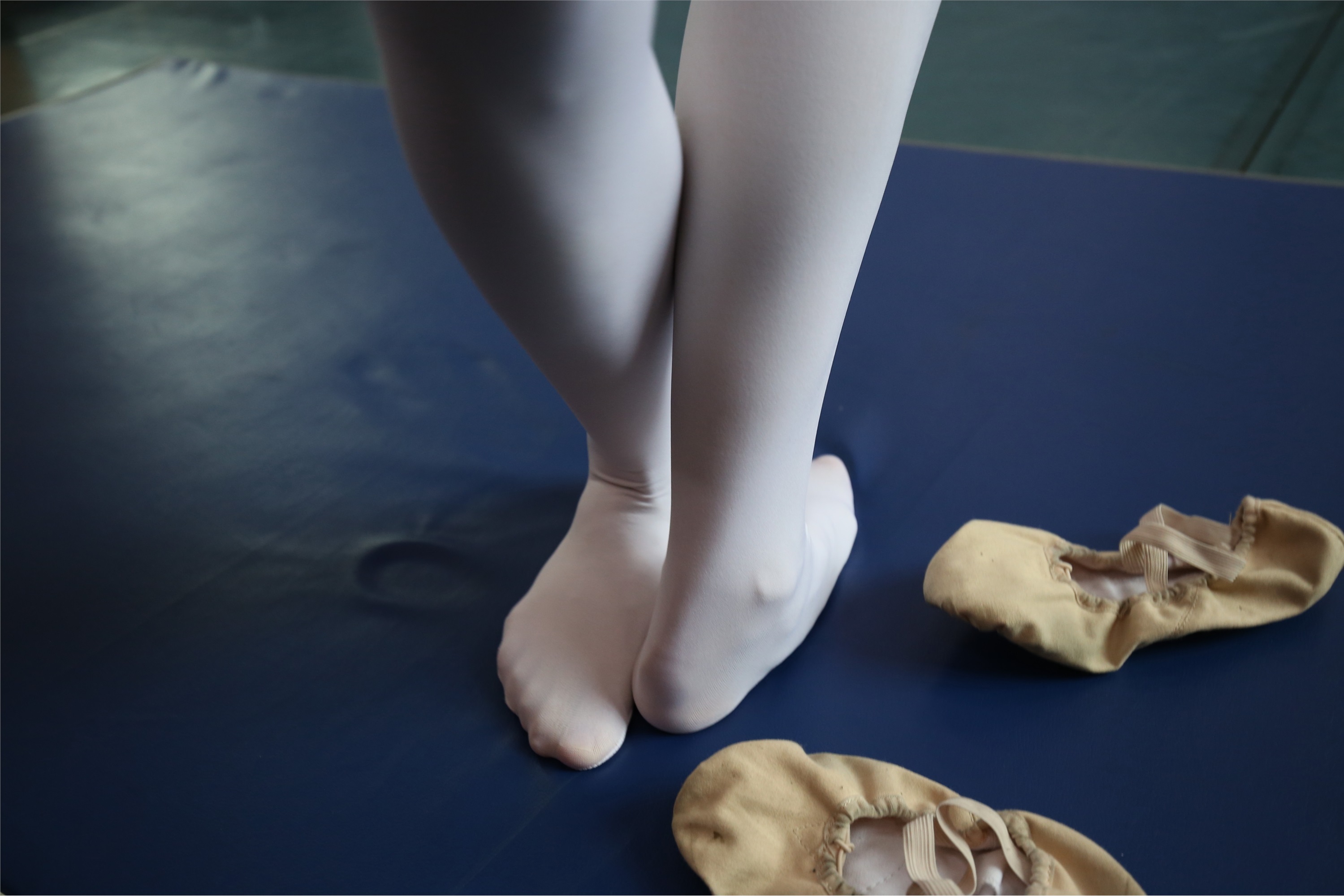 大西瓜美女图片 Z2-5 衬白丝900p1