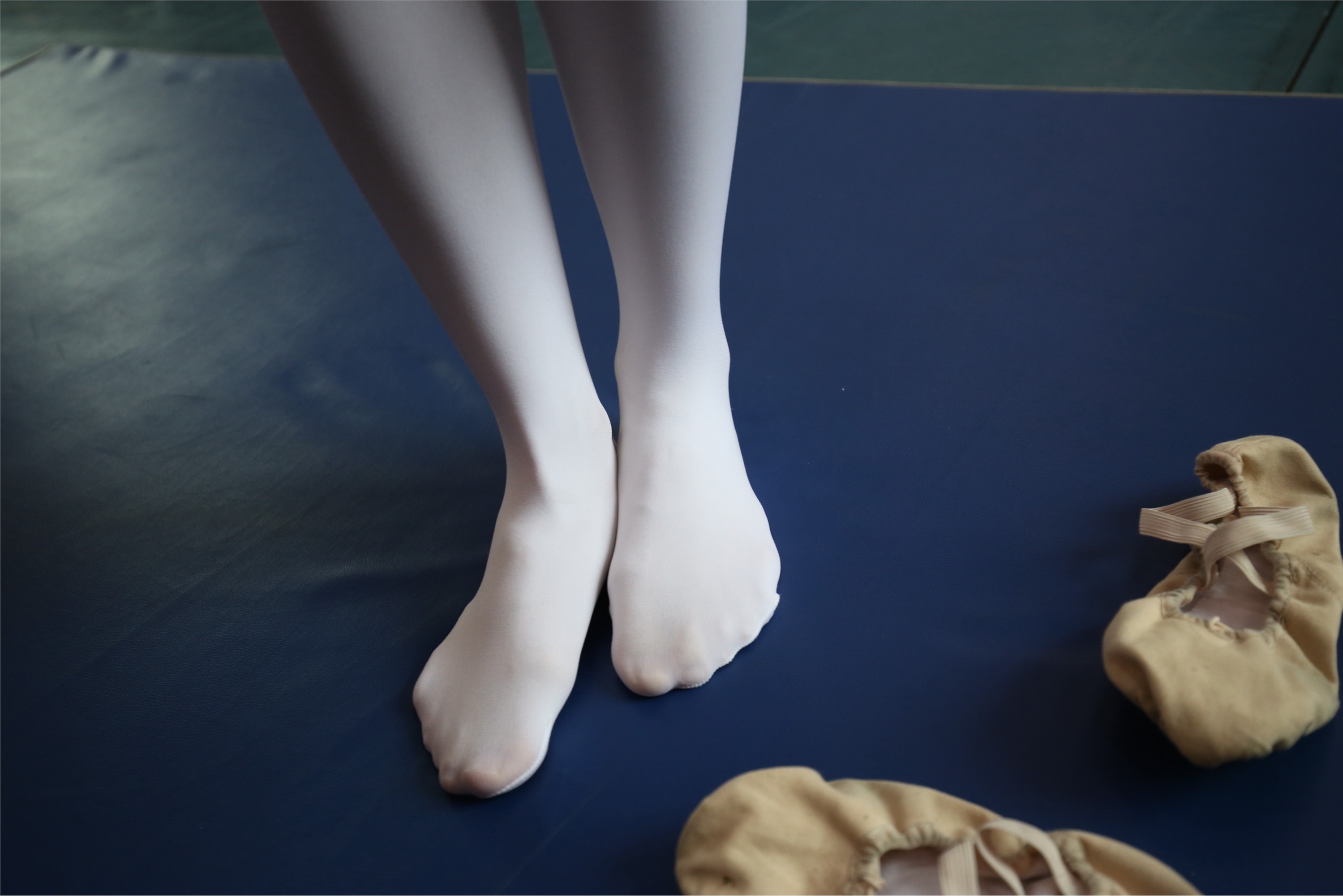 大西瓜美女图片 Z2-5 衬白丝900p1