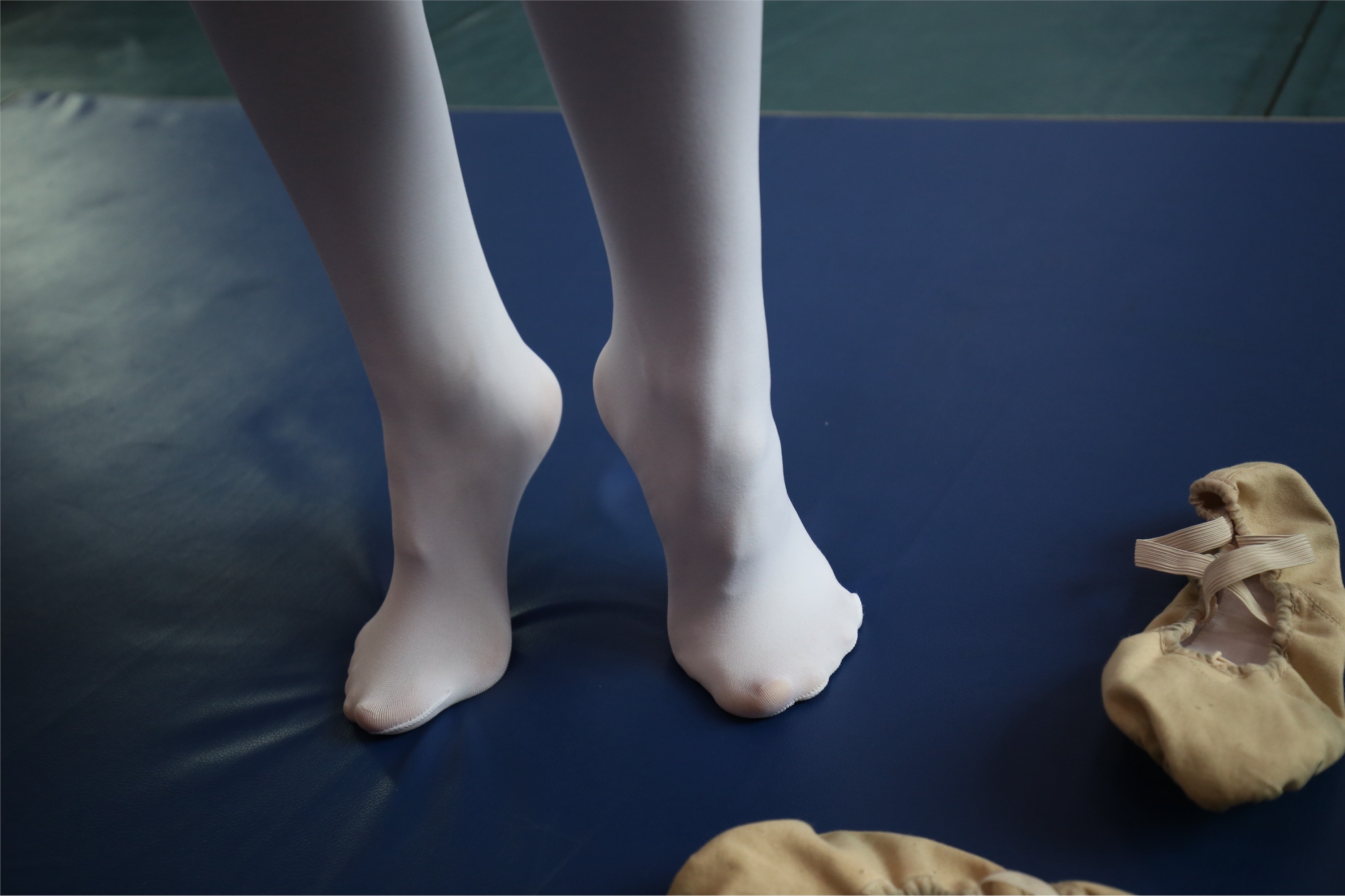 大西瓜美女图片 Z2-5 衬白丝900p1