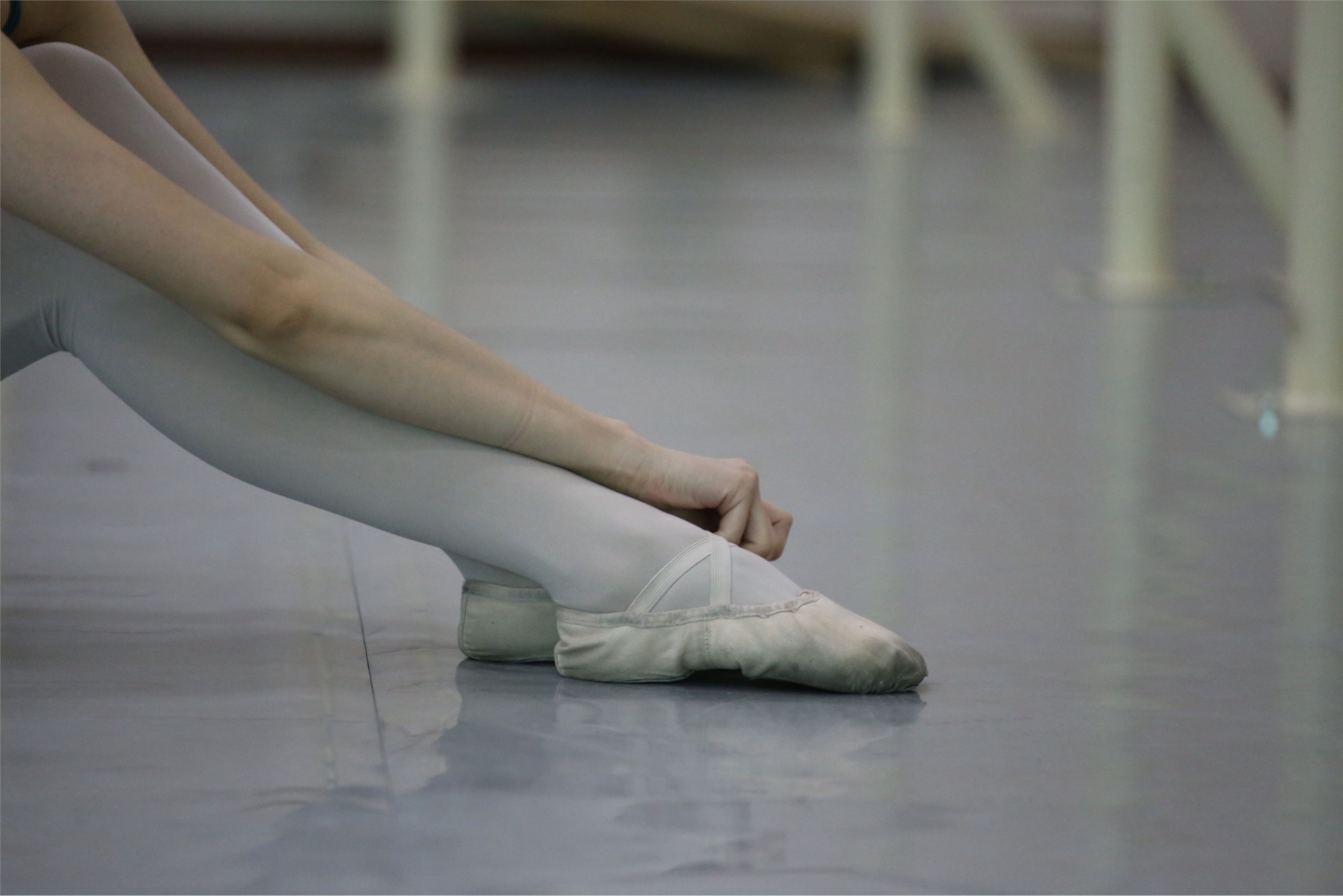 大西瓜美女图片 Z2-5 衬白丝900p3