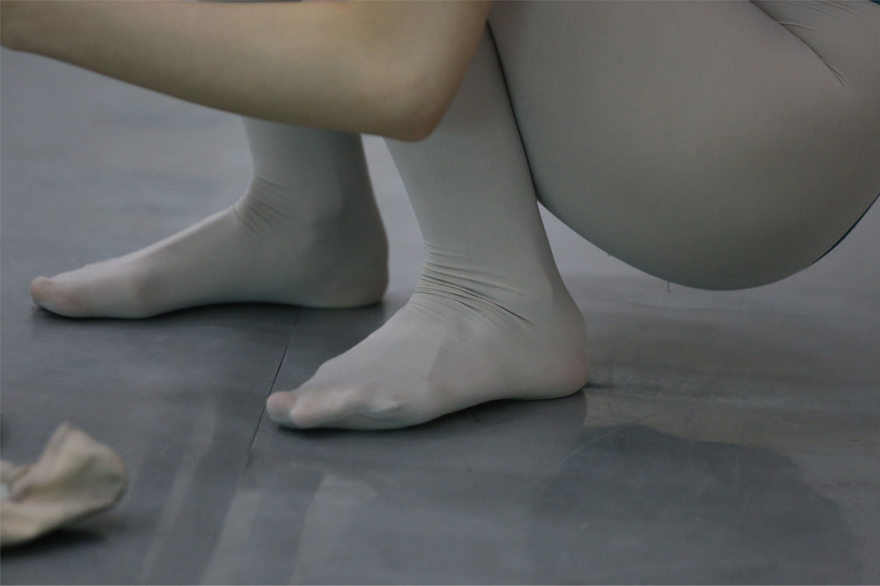 大西瓜美女图片 Z2-5 衬白丝900p4