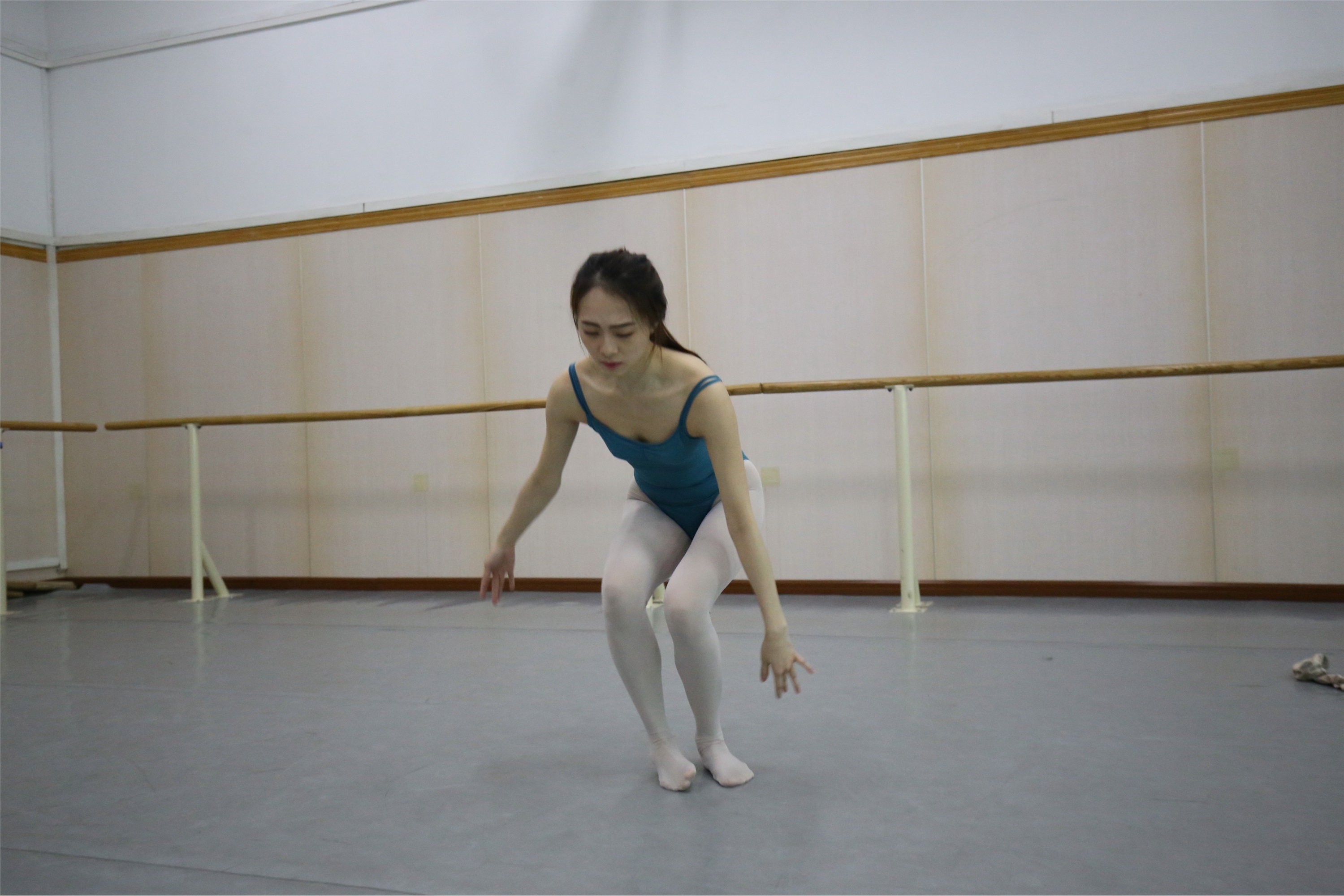 大西瓜美女图片 Z2-5 衬白丝900p5