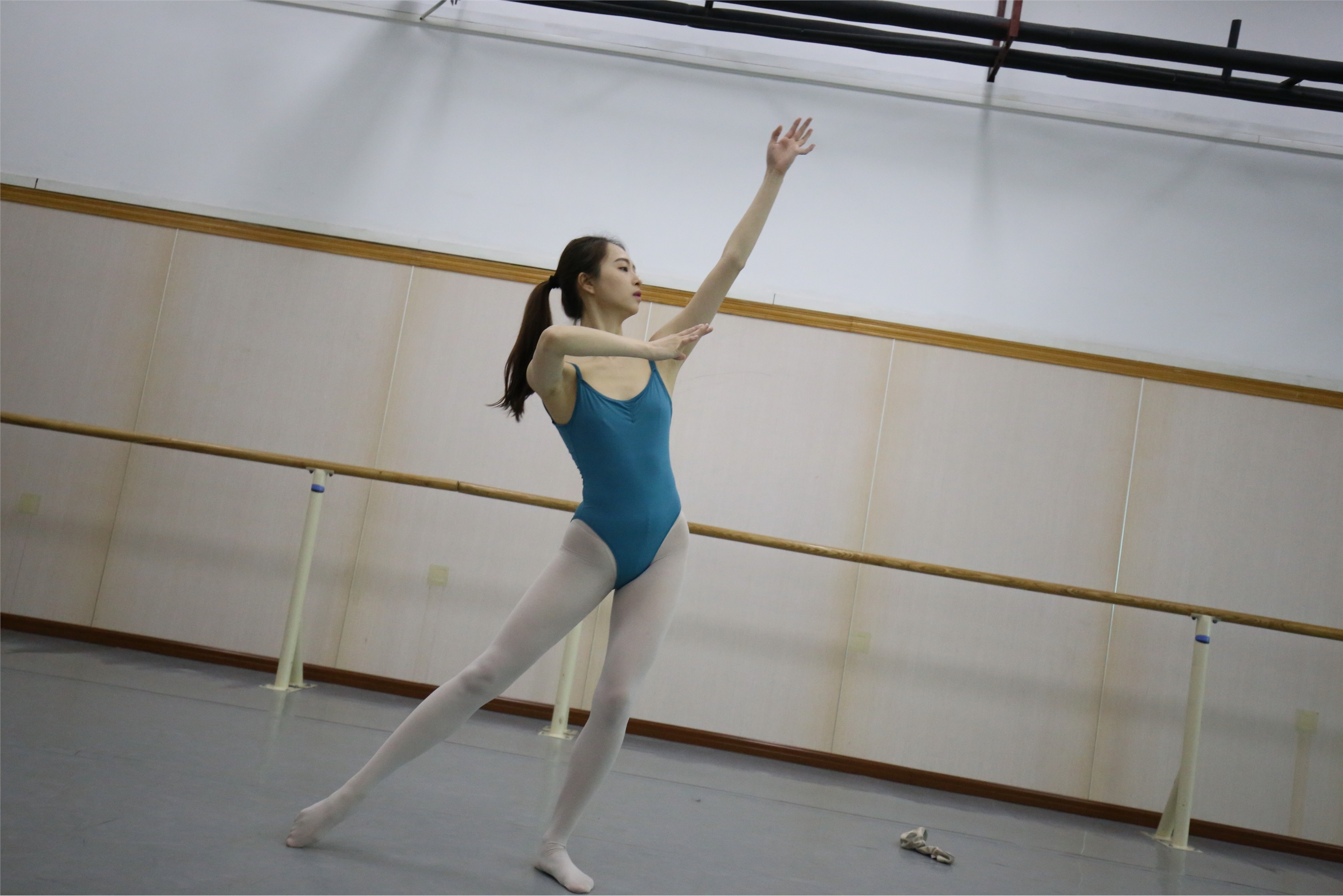 大西瓜美女图片 Z2-5 衬白丝900p5