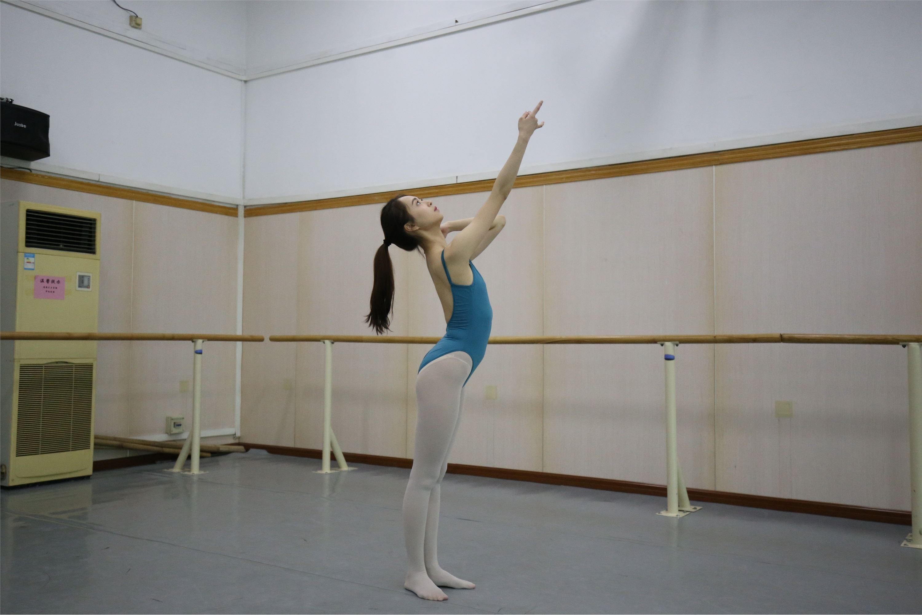 大西瓜美女图片 Z2-5 衬白丝900p5