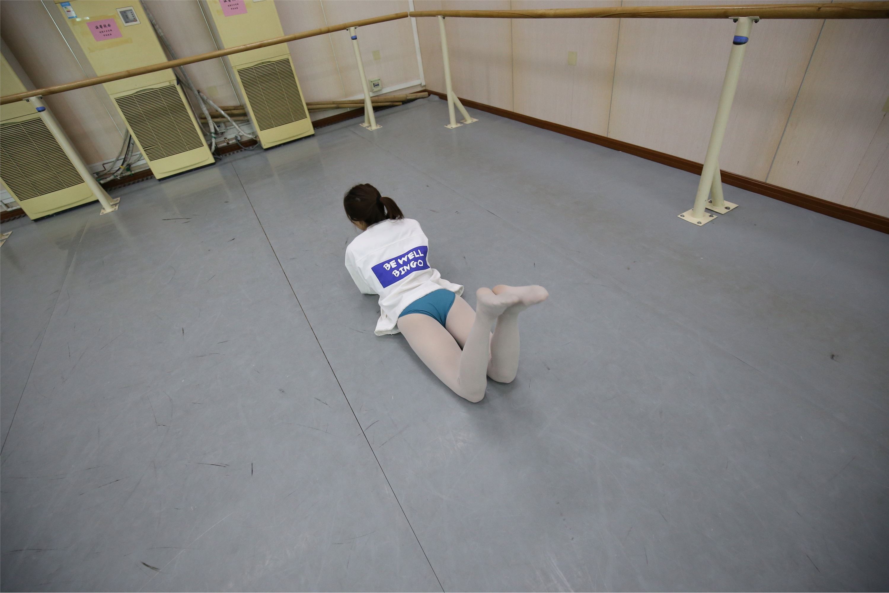 大西瓜美女图片 Z2-5 衬白丝900p6