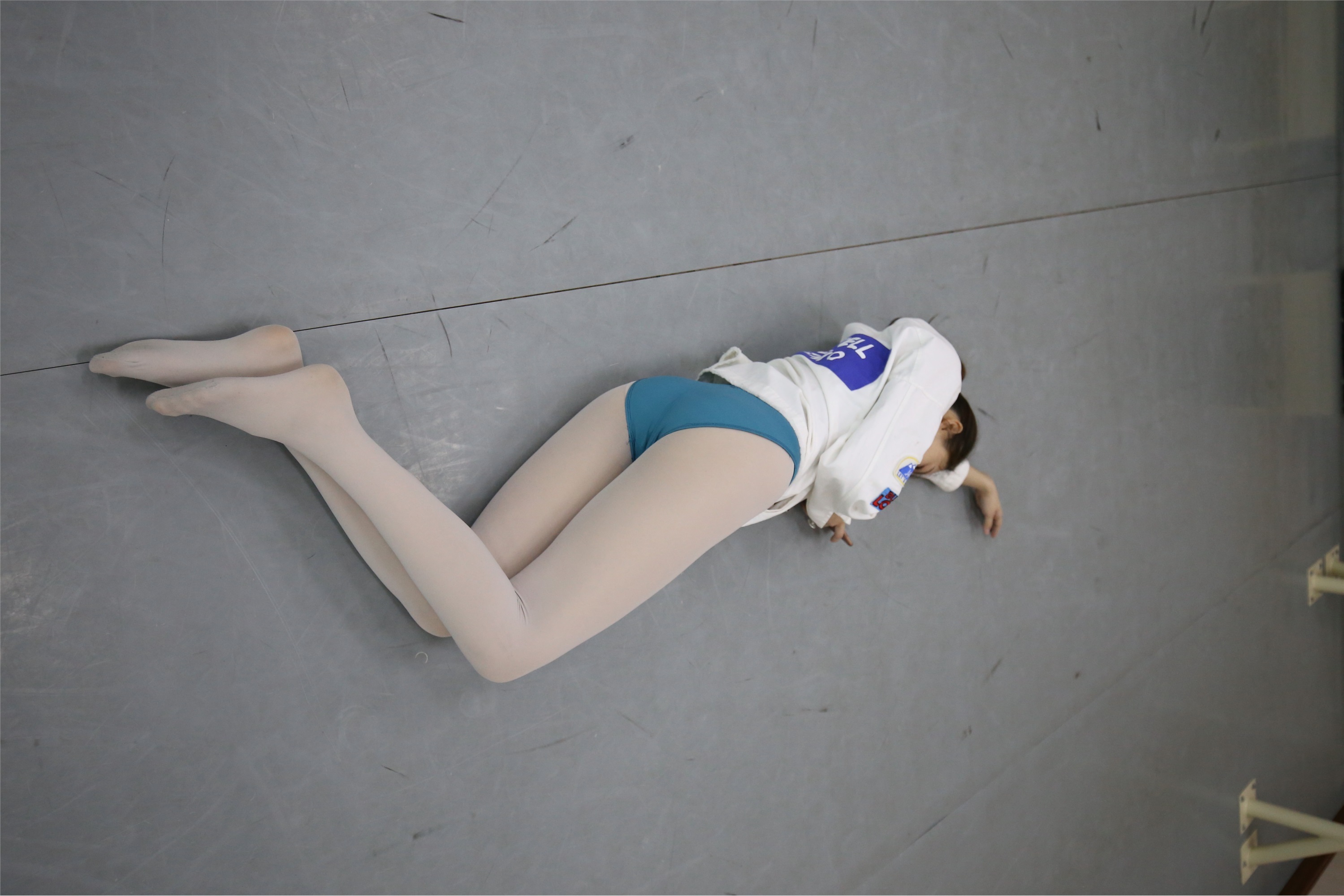 大西瓜美女图片 Z2-5 衬白丝900p6