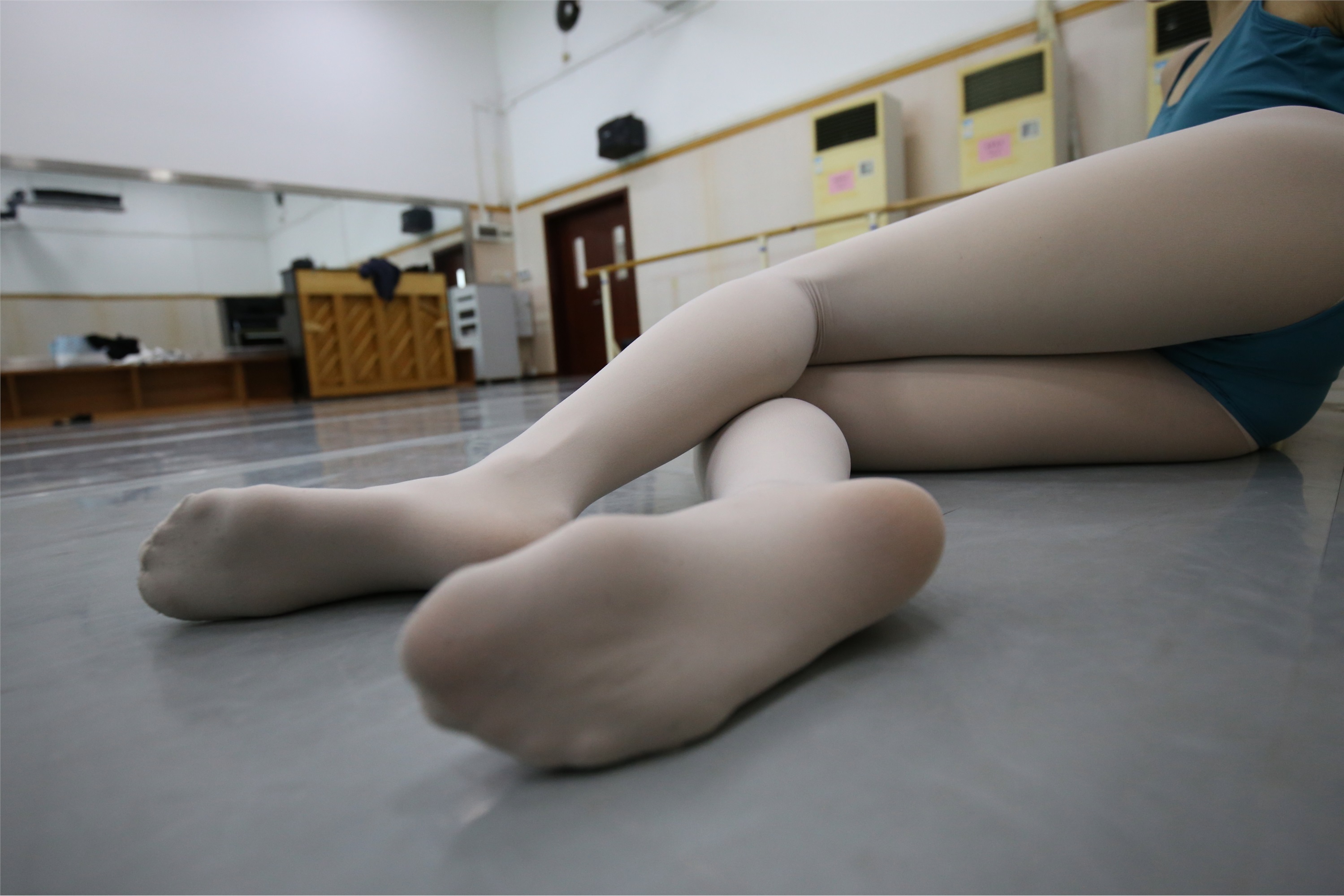 大西瓜美女图片 Z2-5 衬白丝900p6