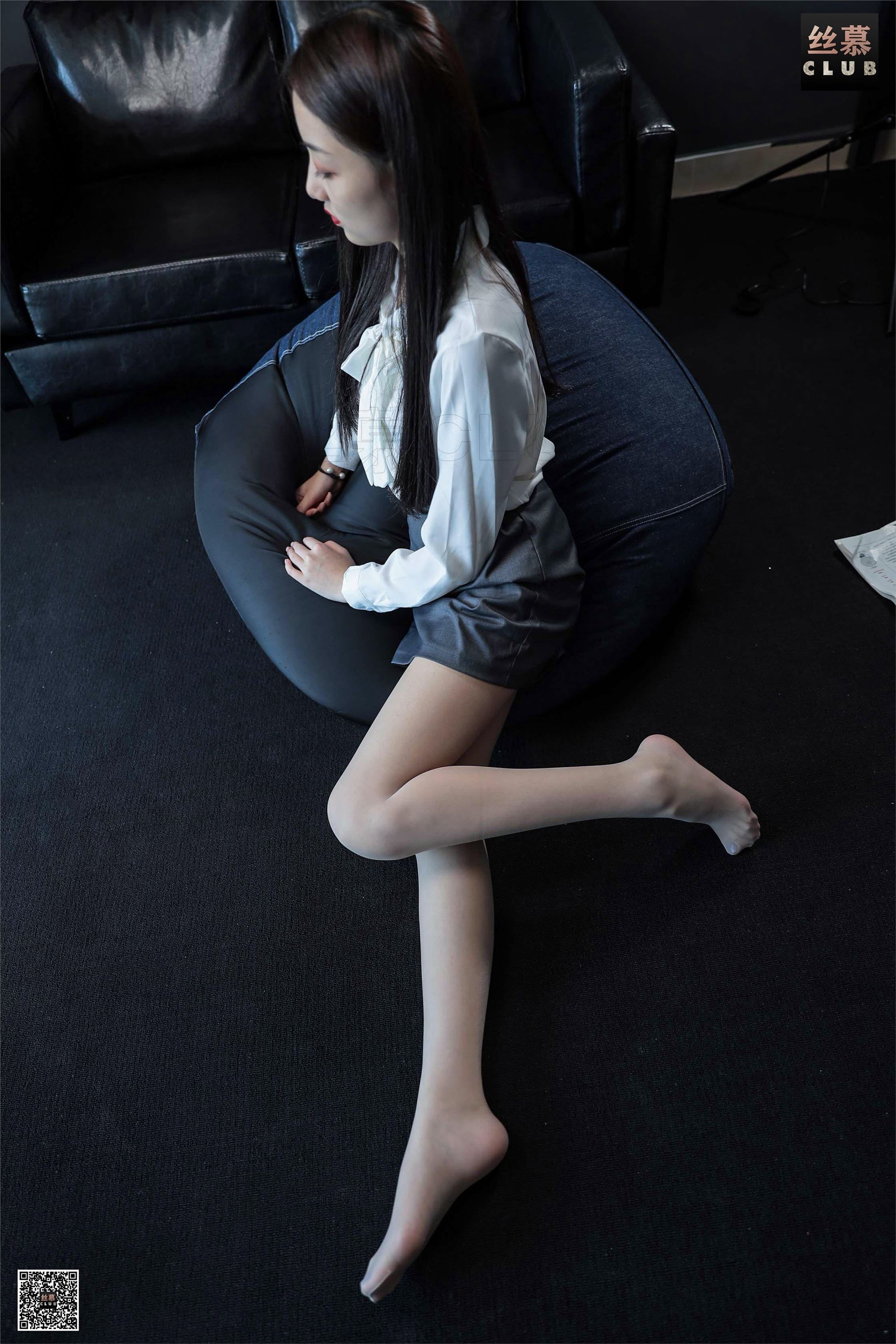 丝慕写真 晴晴 – 与众不同的气质