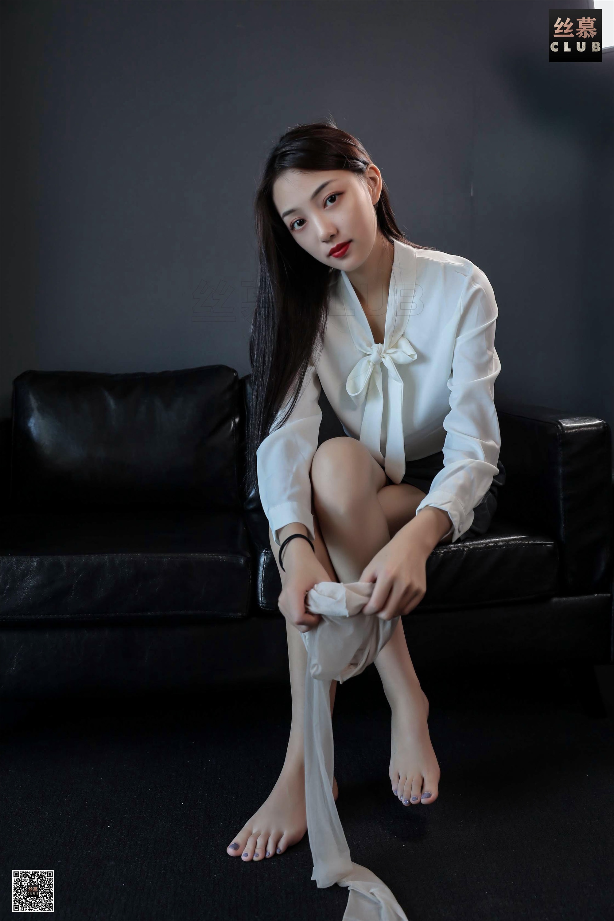 丝慕写真 晴晴 – 与众不同的气质