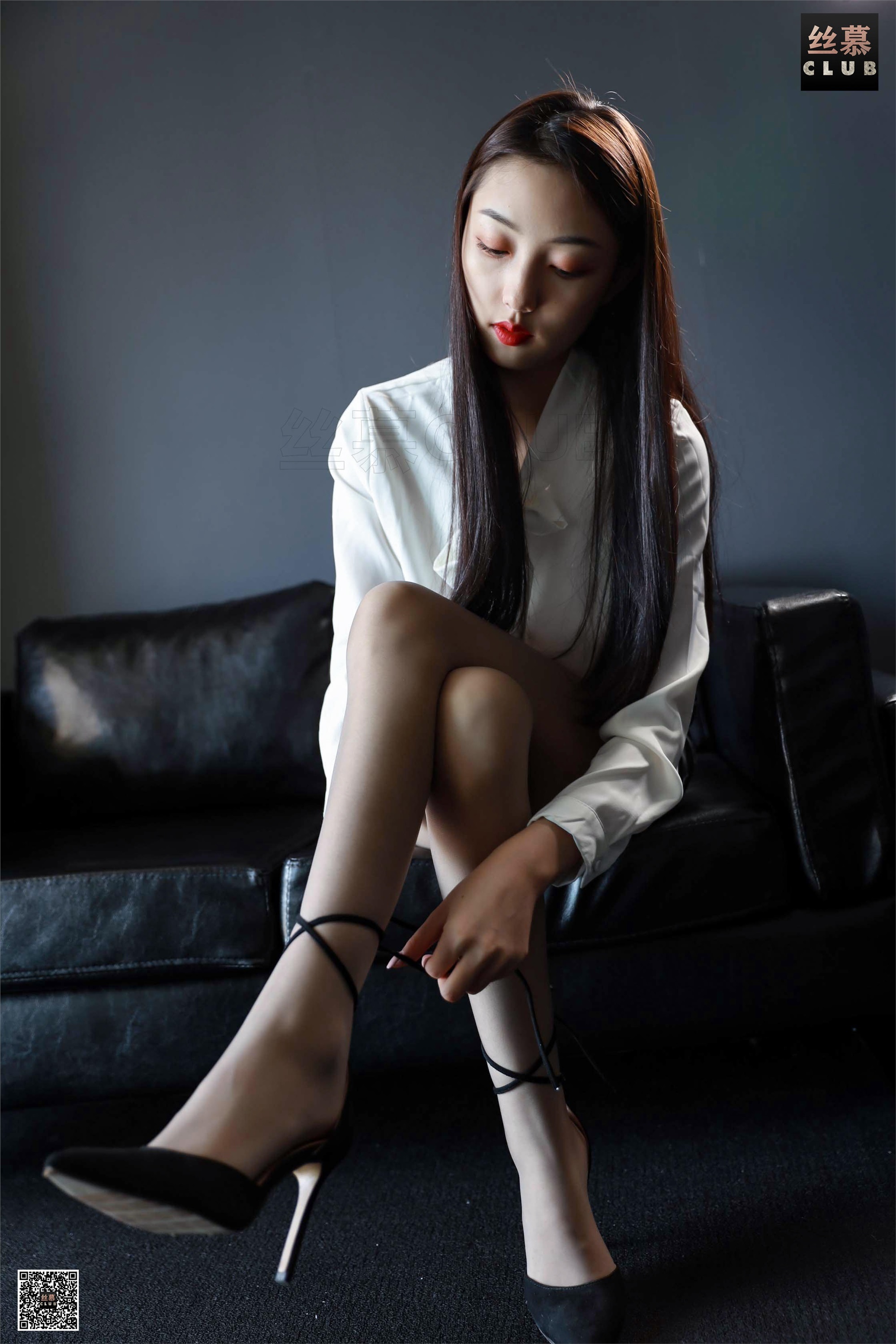 丝慕写真 晴晴 – 与众不同的气质