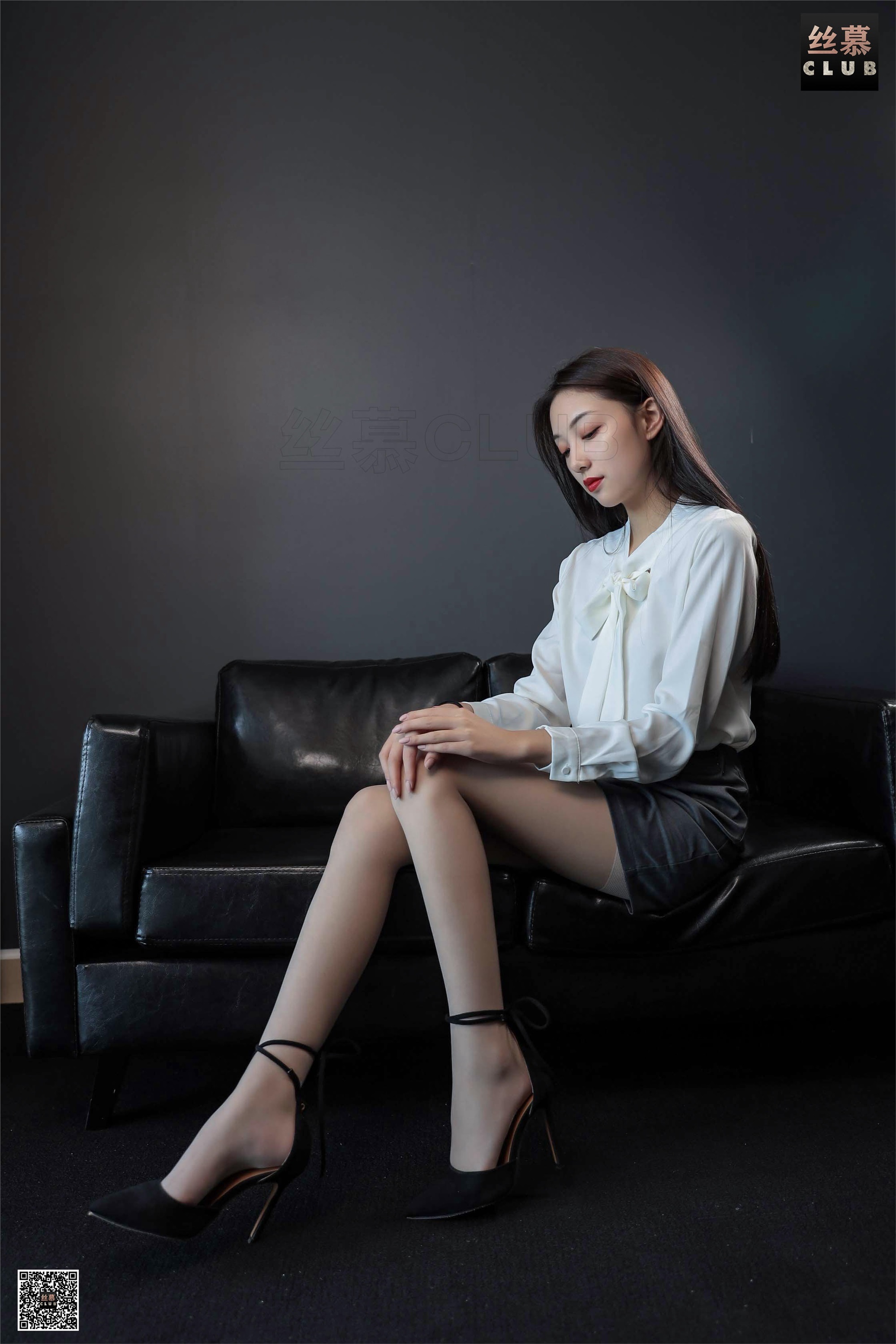 丝慕写真 晴晴 – 与众不同的气质