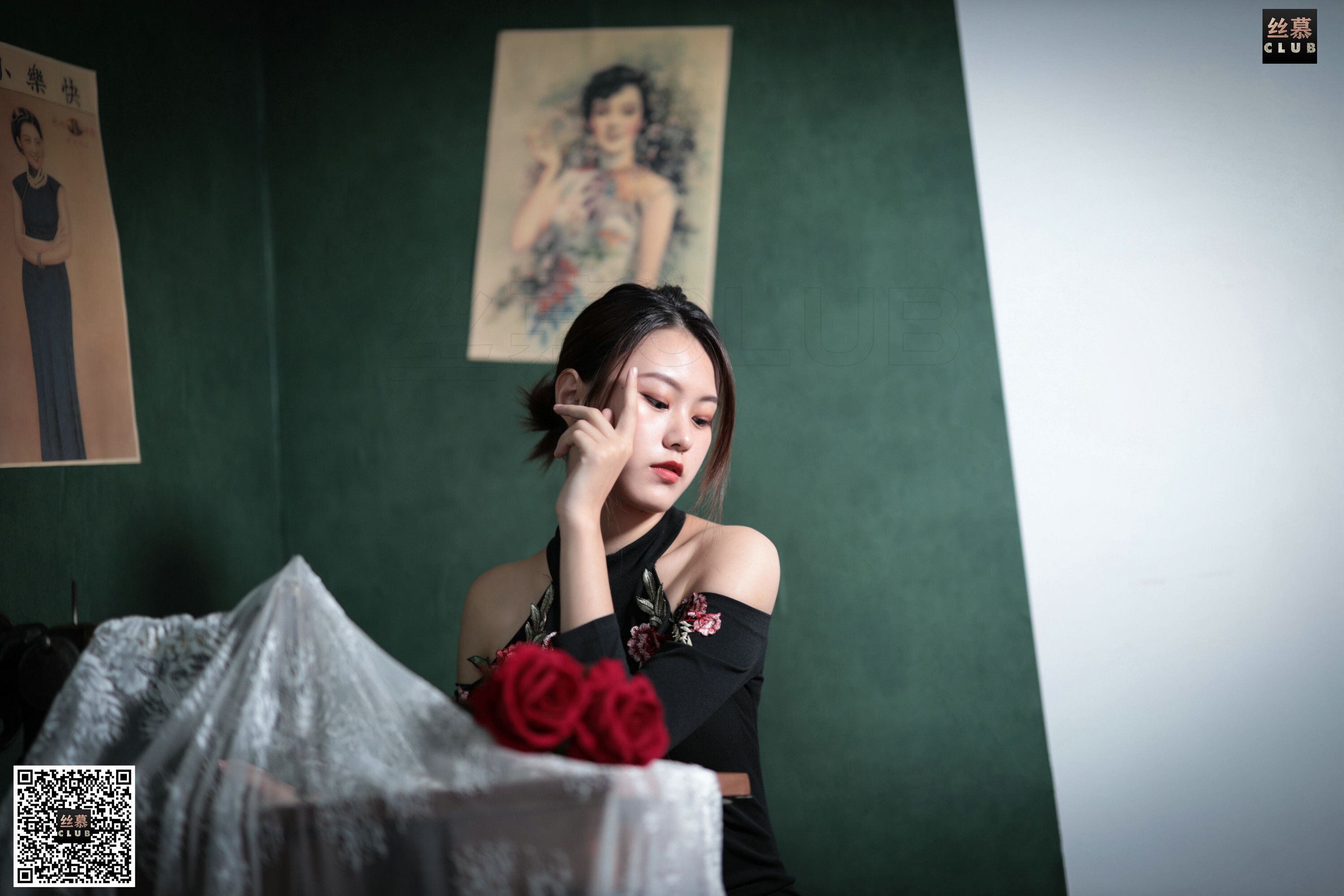 丝慕写真 欣妹 – 玫瑰花