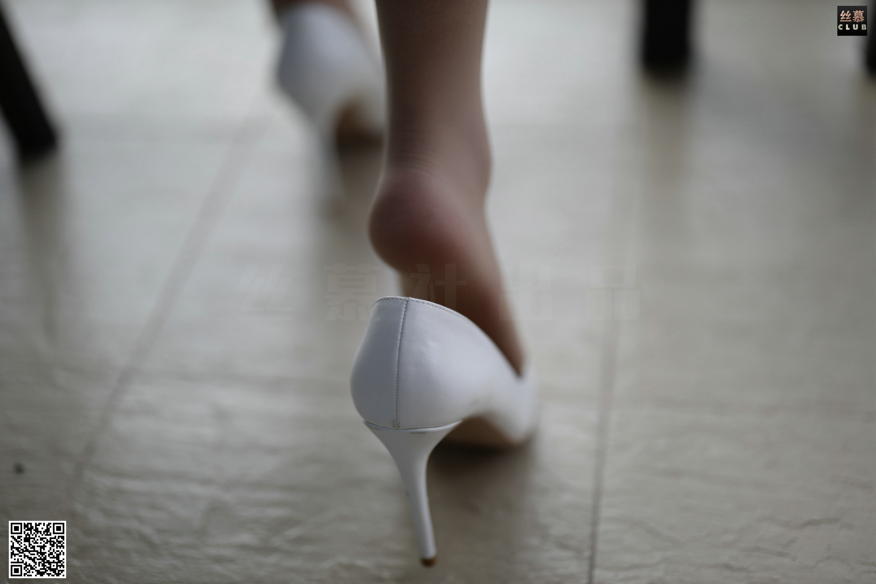 丝慕写真 新晋腿神 – 文欣