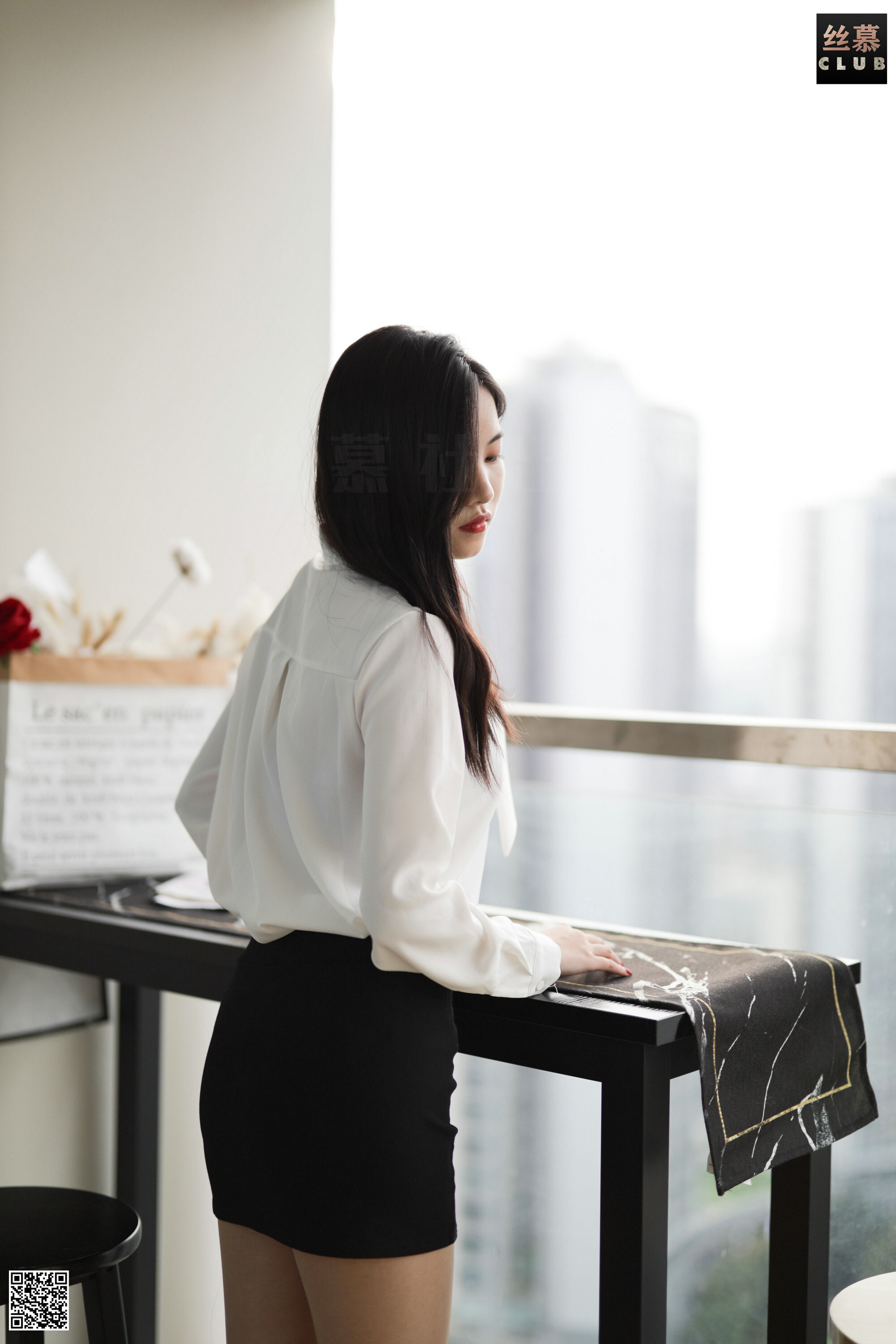 丝慕写真 新晋腿神 – 文欣