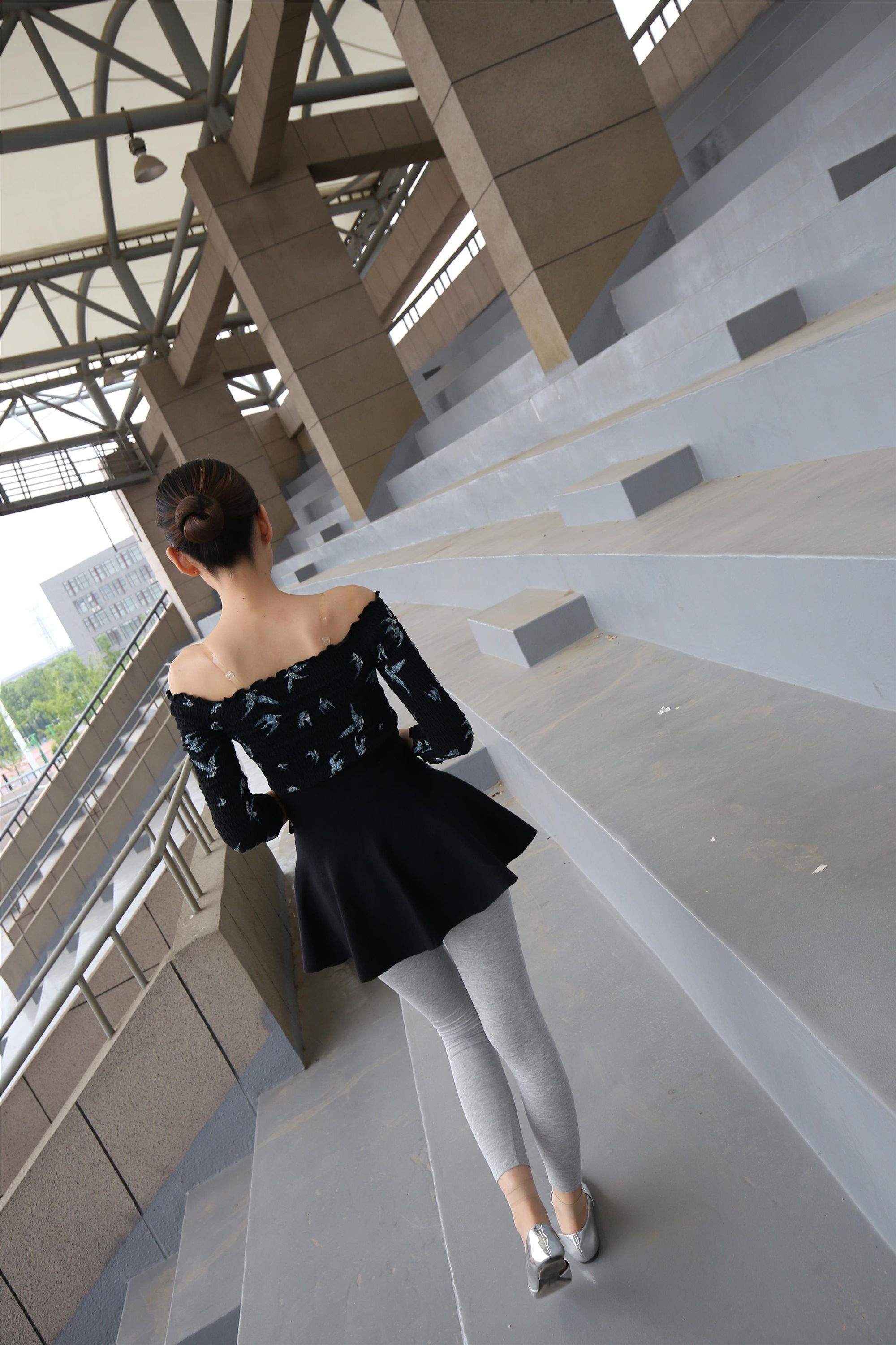 大西瓜美女图片 Z3-6 空姐灰丝459p2