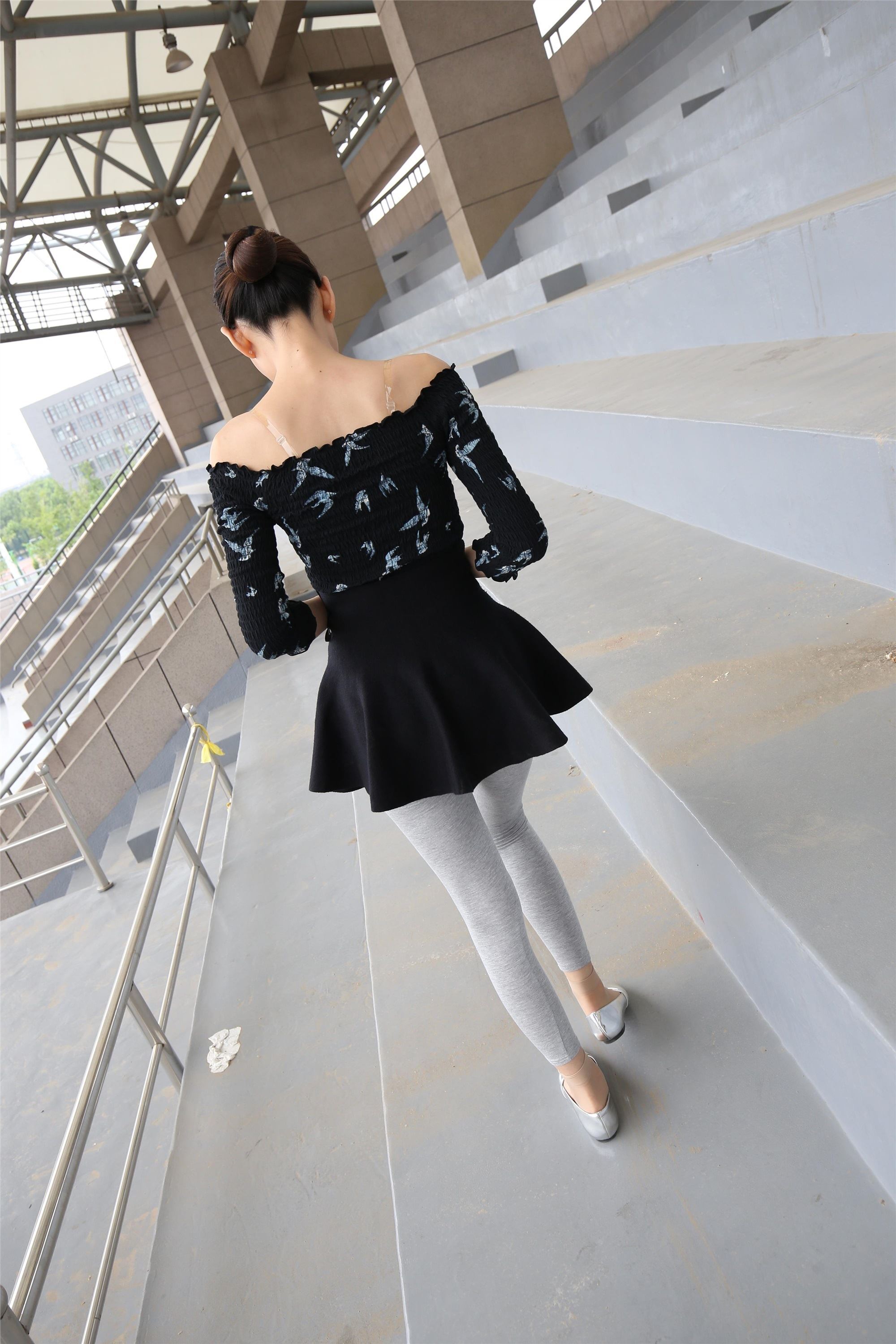 大西瓜美女图片 Z3-6 空姐灰丝459p2