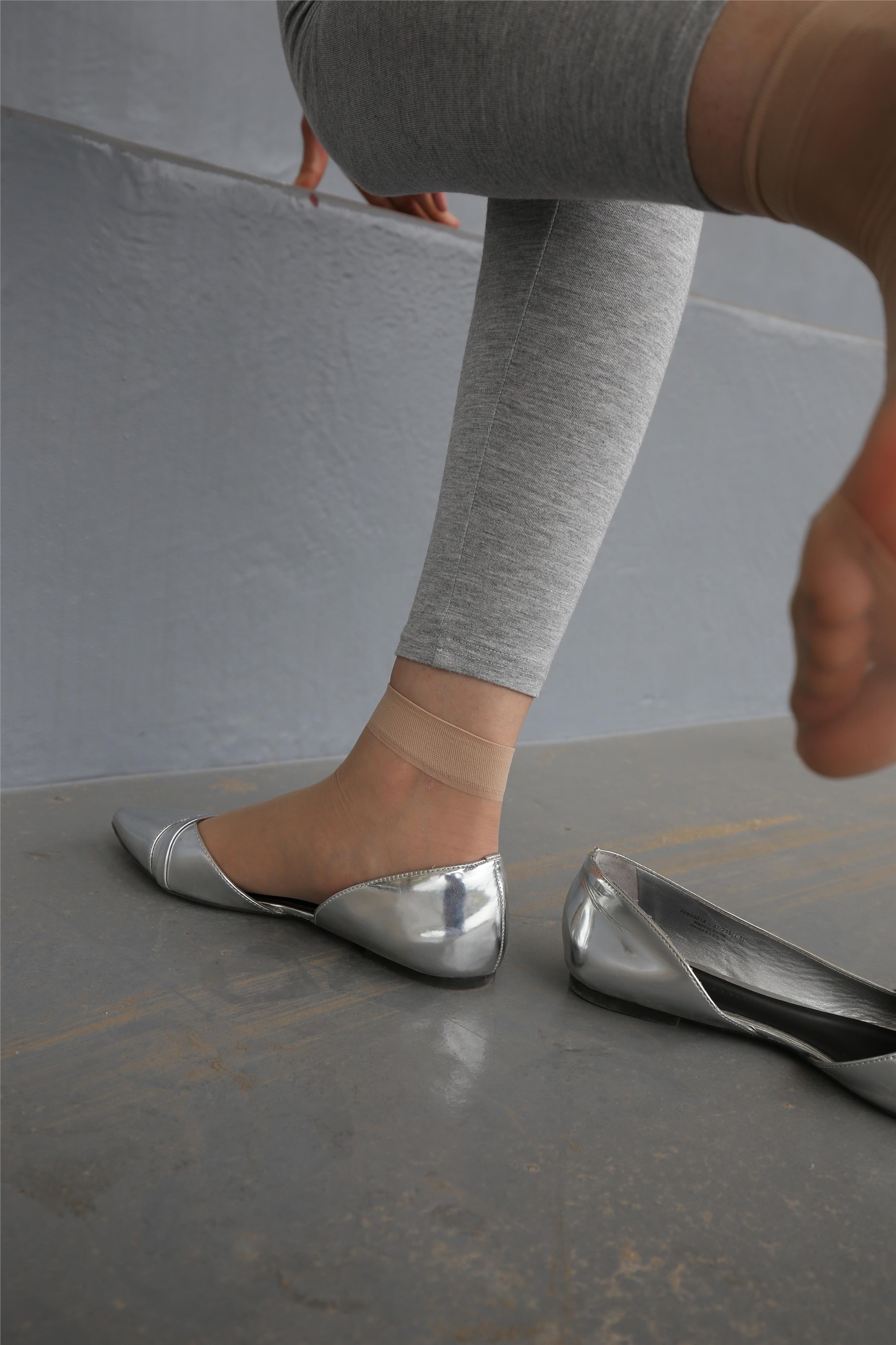 大西瓜美女图片 Z3-6 空姐灰丝459p2