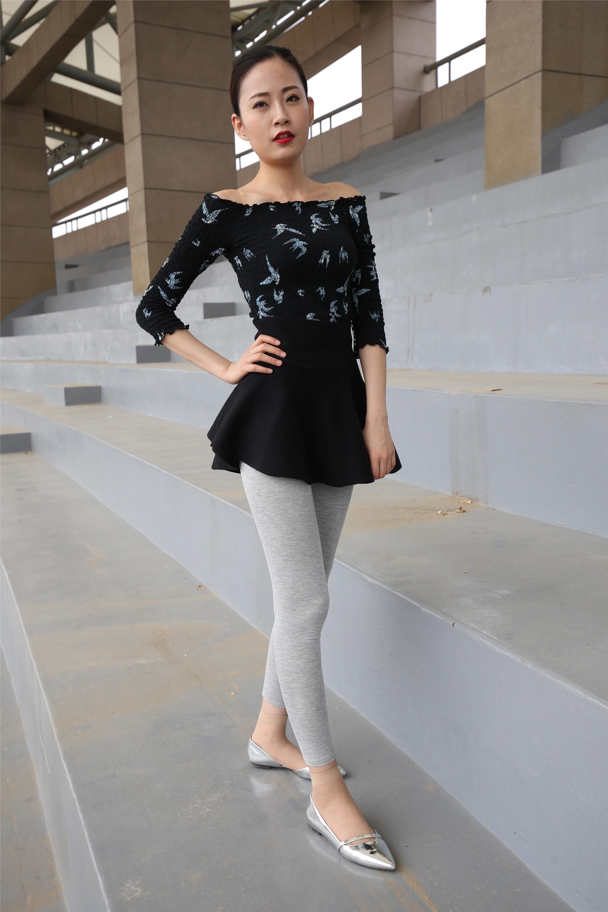 大西瓜美女图片 Z3-6 空姐灰丝459p2