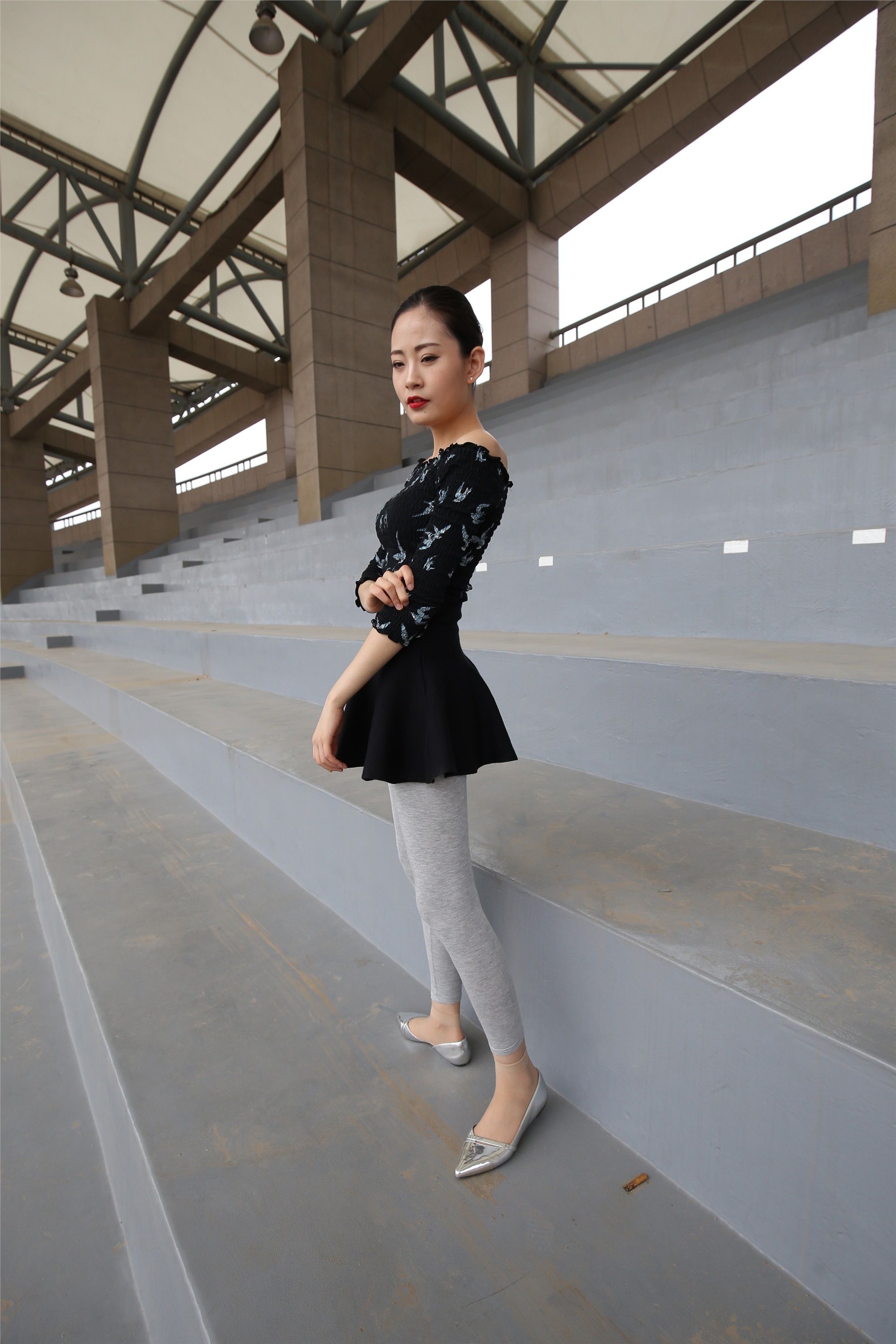 大西瓜美女图片 Z3-6 空姐灰丝459p2