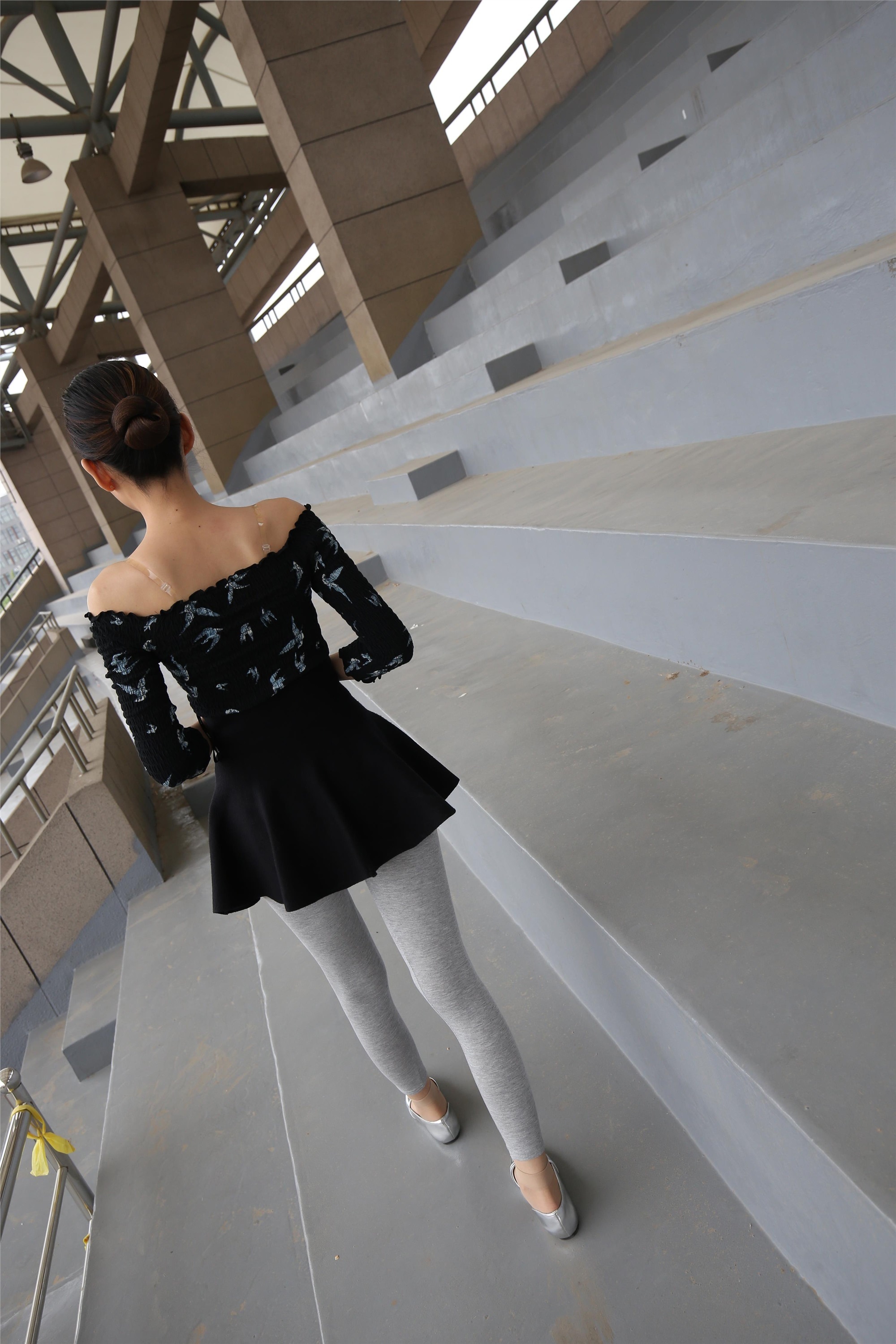 大西瓜美女图片 Z3-6 空姐灰丝459p2