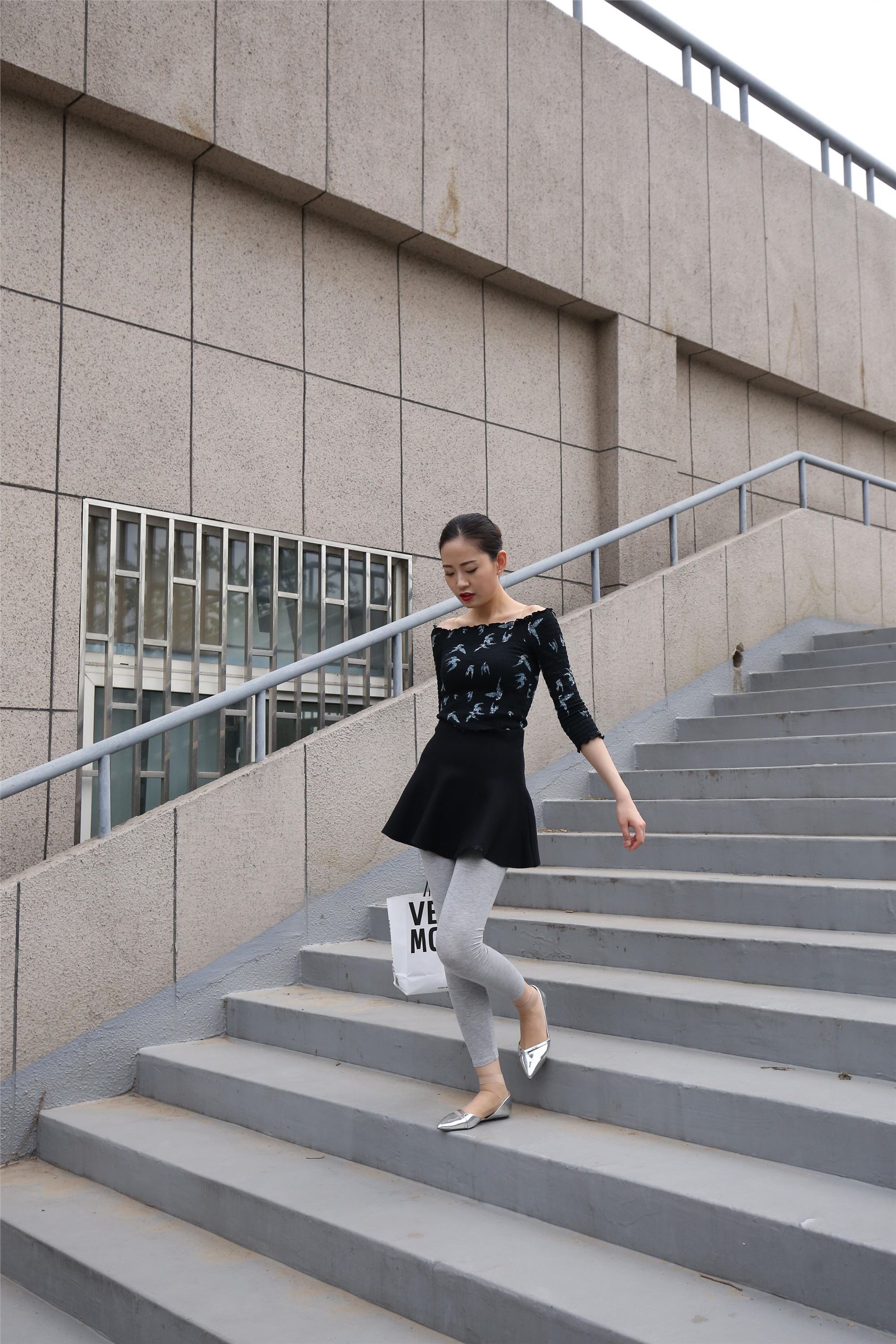 大西瓜美女图片 Z3-6 空姐灰丝459p3